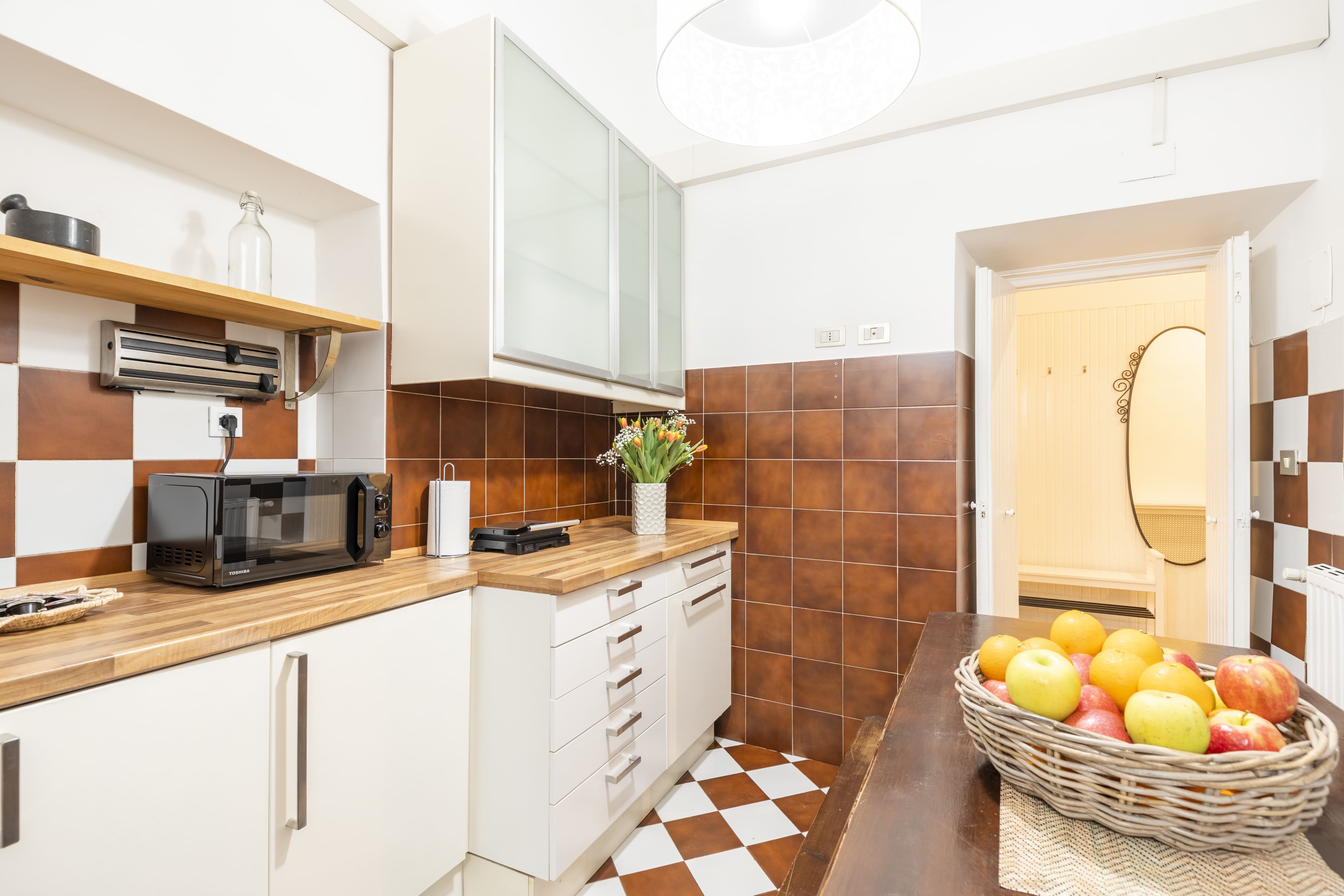 Casa Borghetto Borgo Borgo: Charming 2-Bedroom Apartment Rental with Air-Con in Borgo Rome