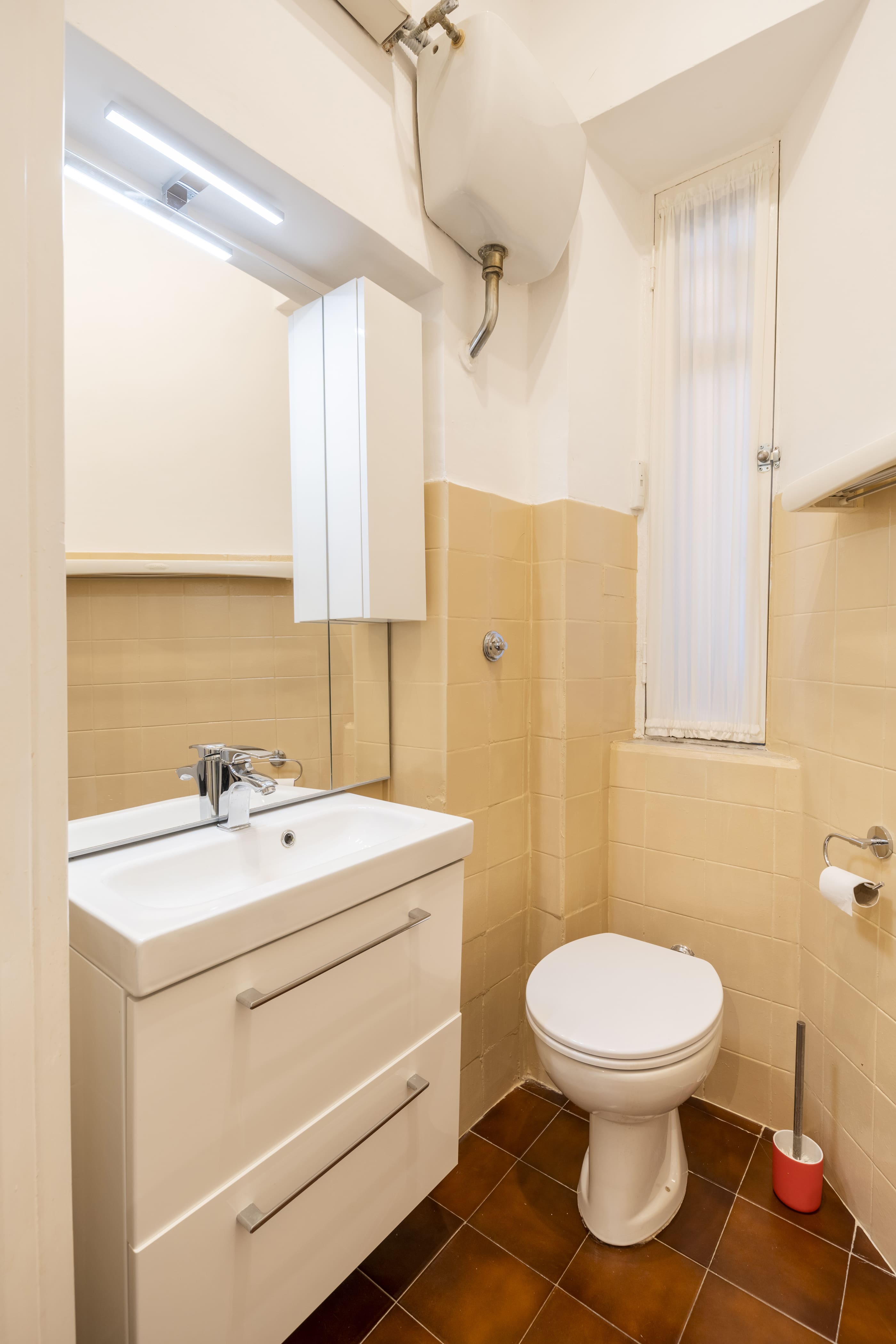 Casa Borghetto Borgo Borgo: Charming 2-Bedroom Apartment Rental with Air-Con in Borgo Rome
