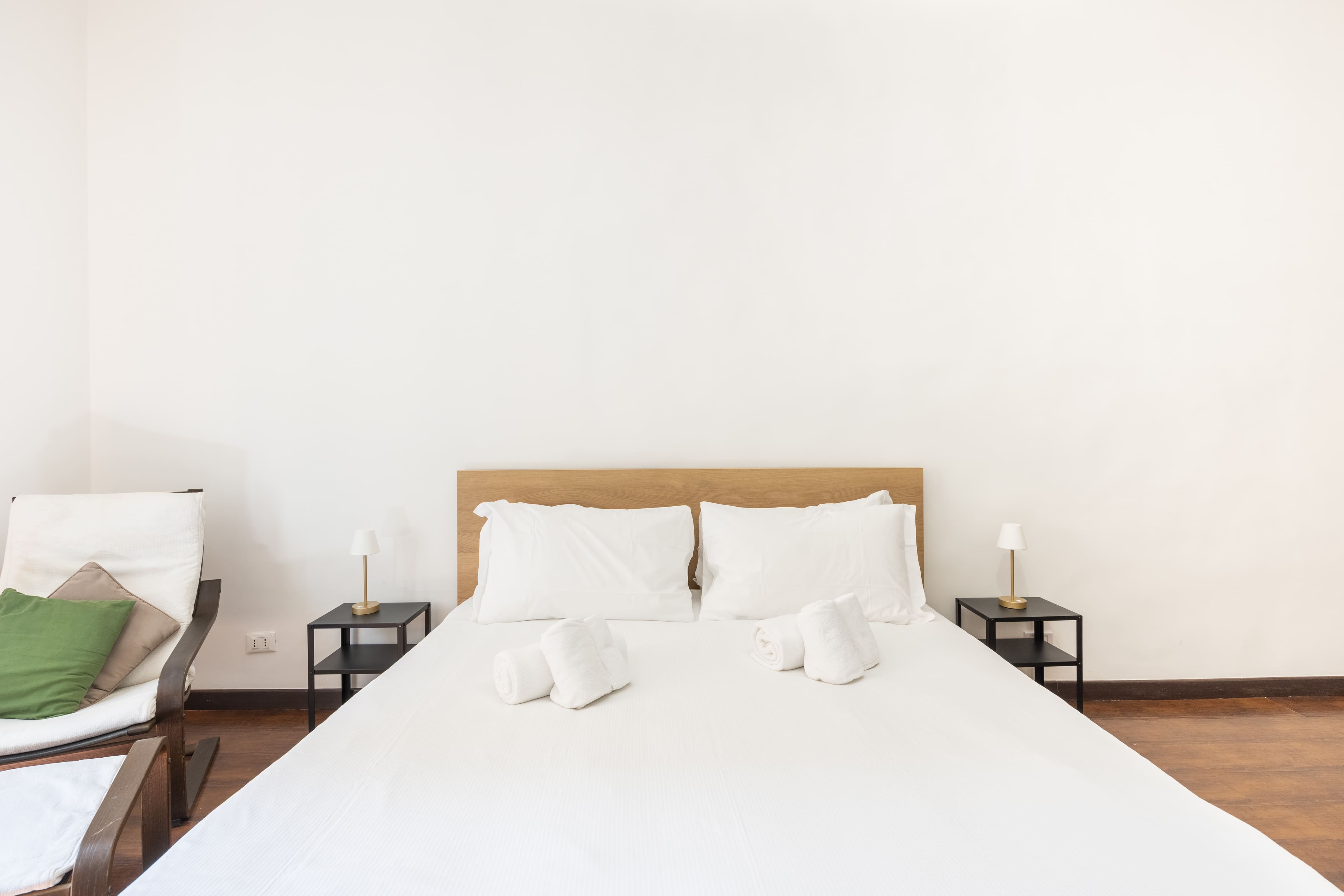 Casa Borghetto Borgo Borgo: Charming 2-Bedroom Apartment Rental with Air-Con in Borgo Rome