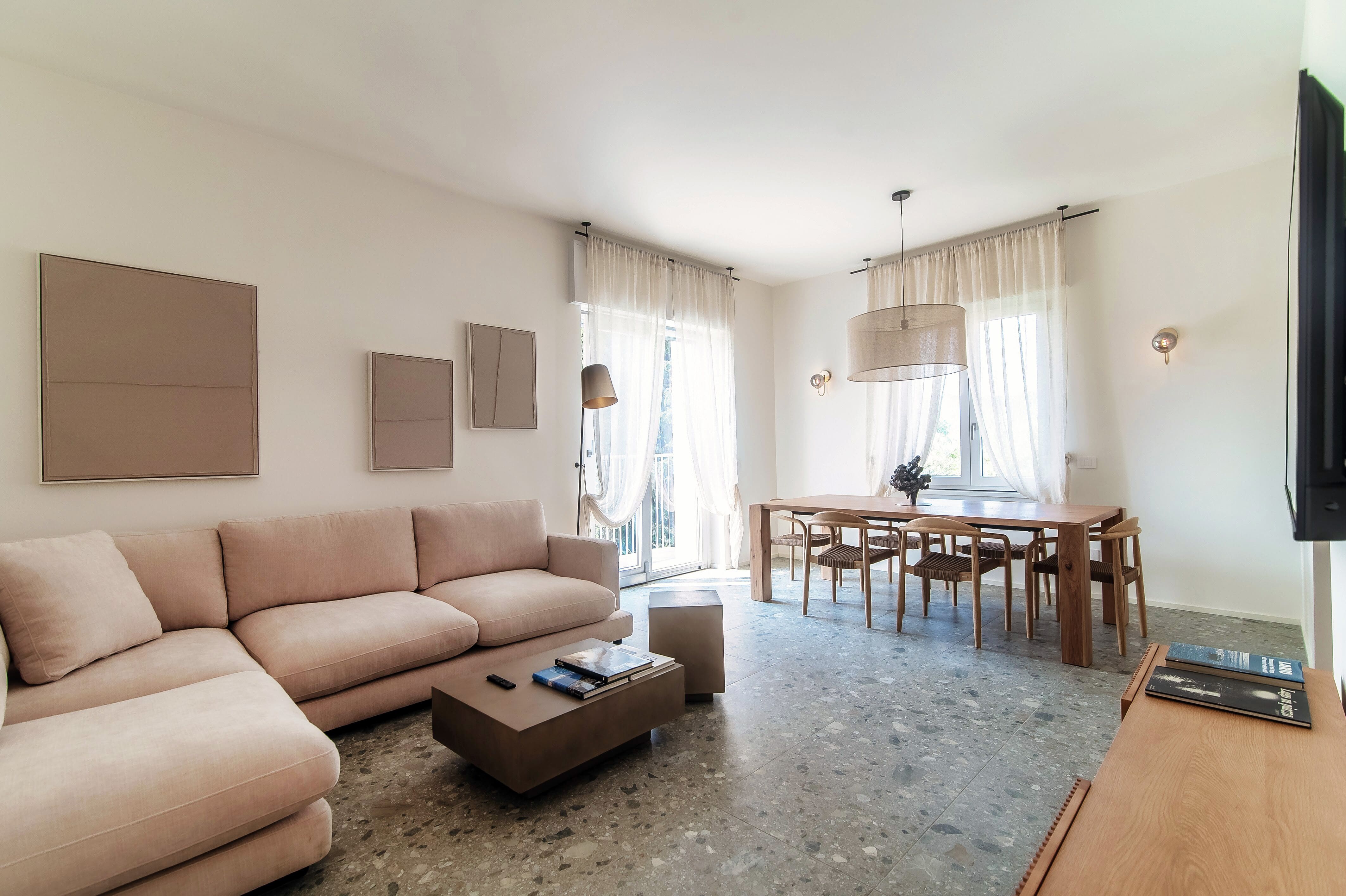 Villa Amaranto Cernobbio Como: Modern 3-Bedroom Apartment with Terrace and Garden, Como