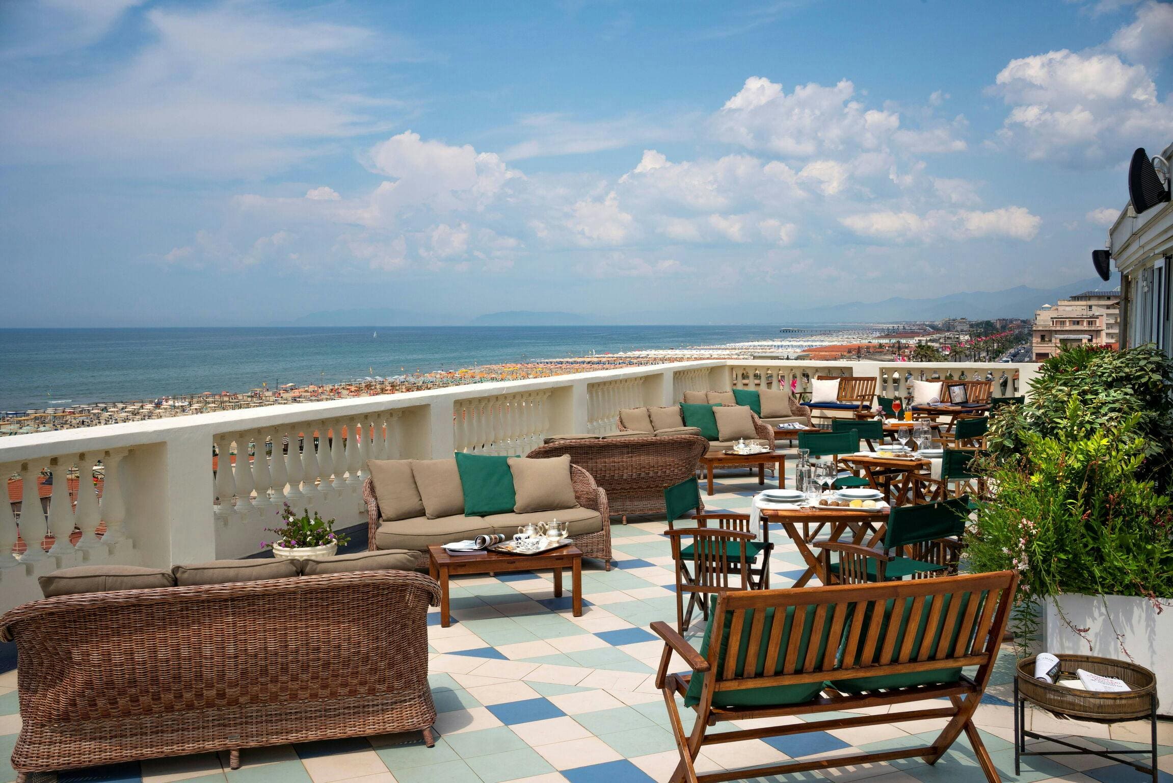 Villa Ceruleo Lecciona Viareggio: Charming 2-Bedroom Townhouse Rental with Sea Views in Viareggio Tuscany