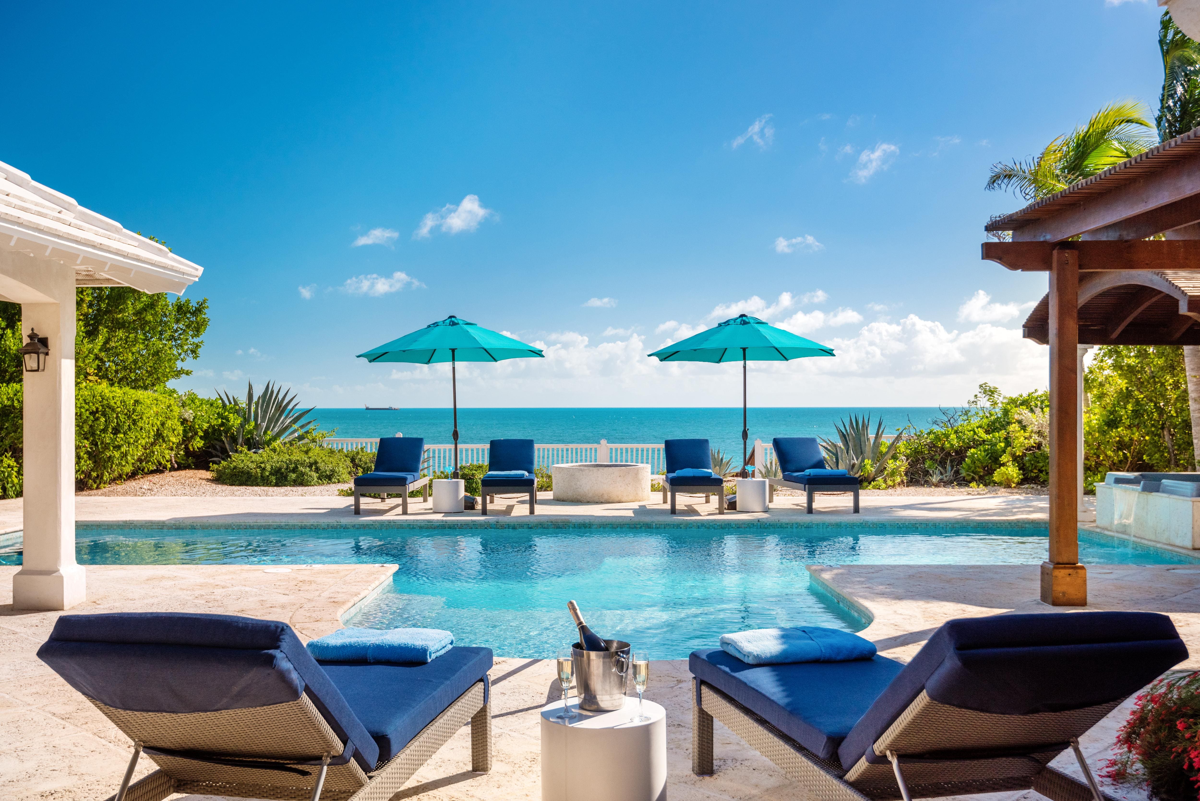 Villa Suão Sapodilla Turks and Caicos Islands: Luxury 4-Bedroom Apartment with Seaview and Pool, Turks and Caicos