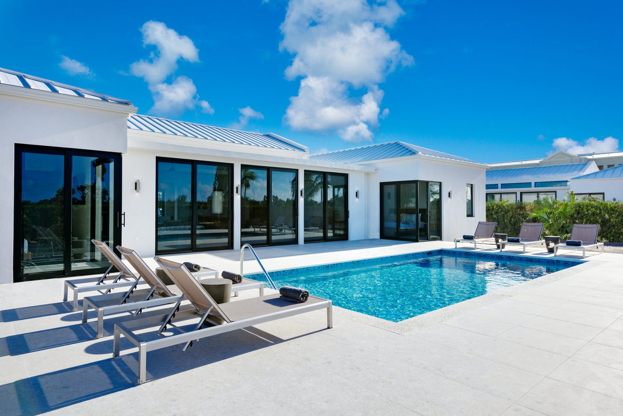 Villa Levante Sapodilla Turks and Caicos Islands: Luxury 4-Bedroom Apartment with Seaview and Pool, Turks and Caicos