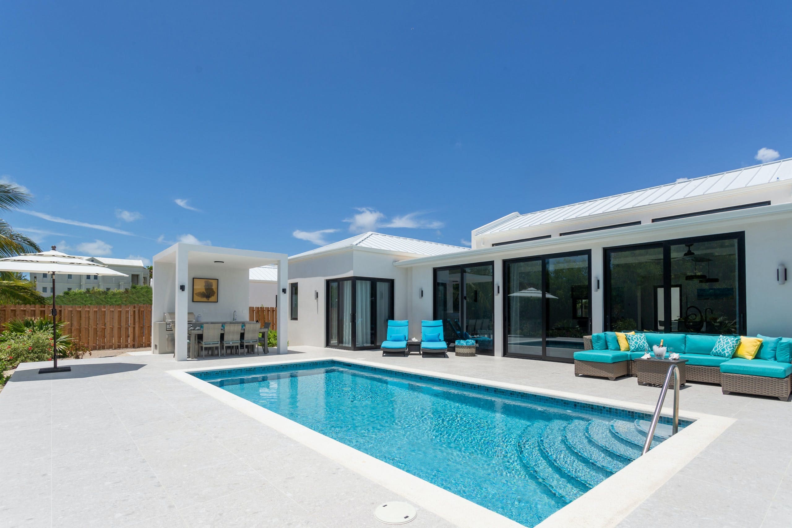 Villa Suão Blue Hills Turks and Caicos Islands: Luxury 4-Bedroom Apartment with Seaview and Pool, Turks and Caicos
