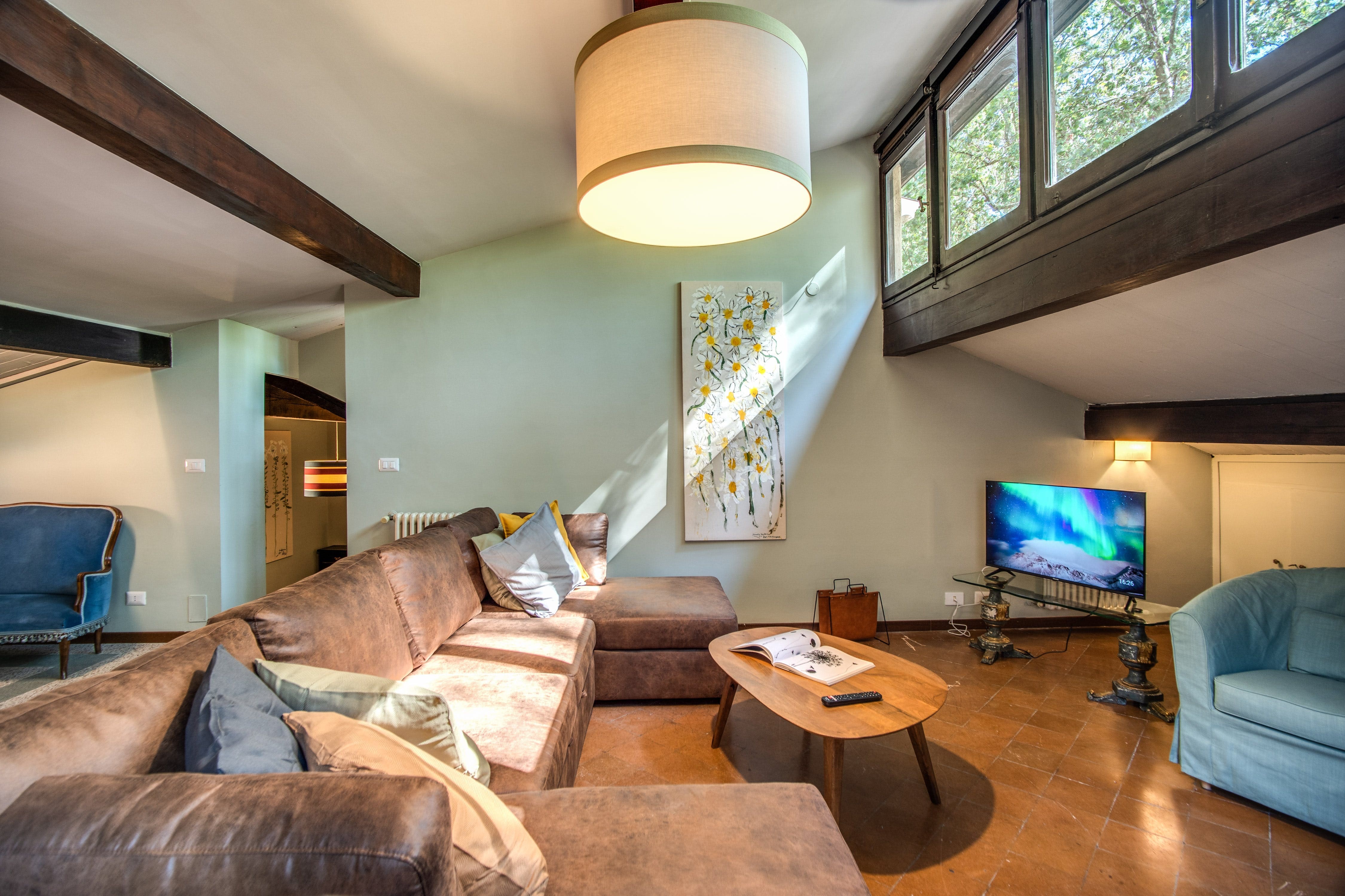 Casa Campanile Campo de’ Fiori: Charming 2-Bedroom Apartment with Private Terrace, Apartment Rental Campo de’ Fiori, Rome