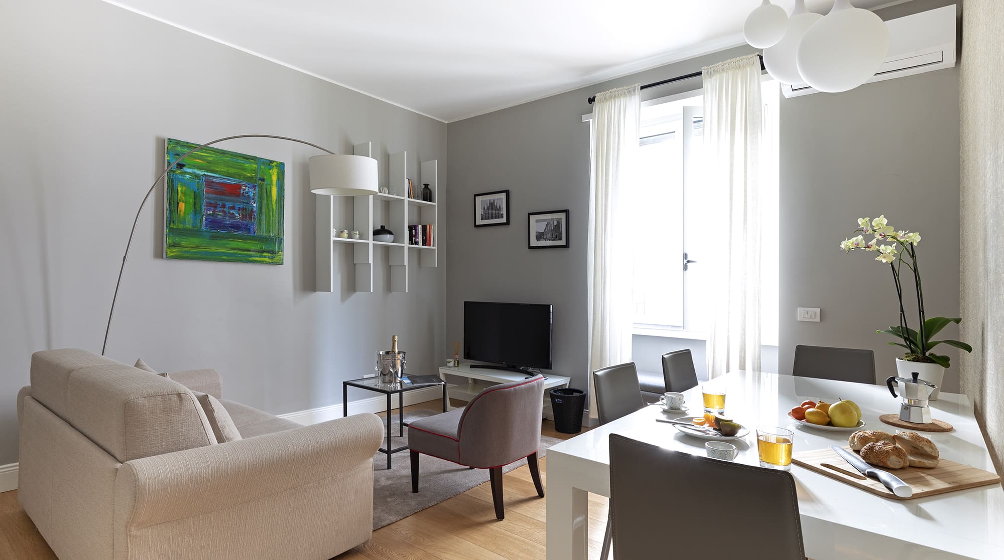 Casa Candiani Milano: Stylish 1-Bedroom Apartment Rental with Air-Con in Quadrilatero, Milan