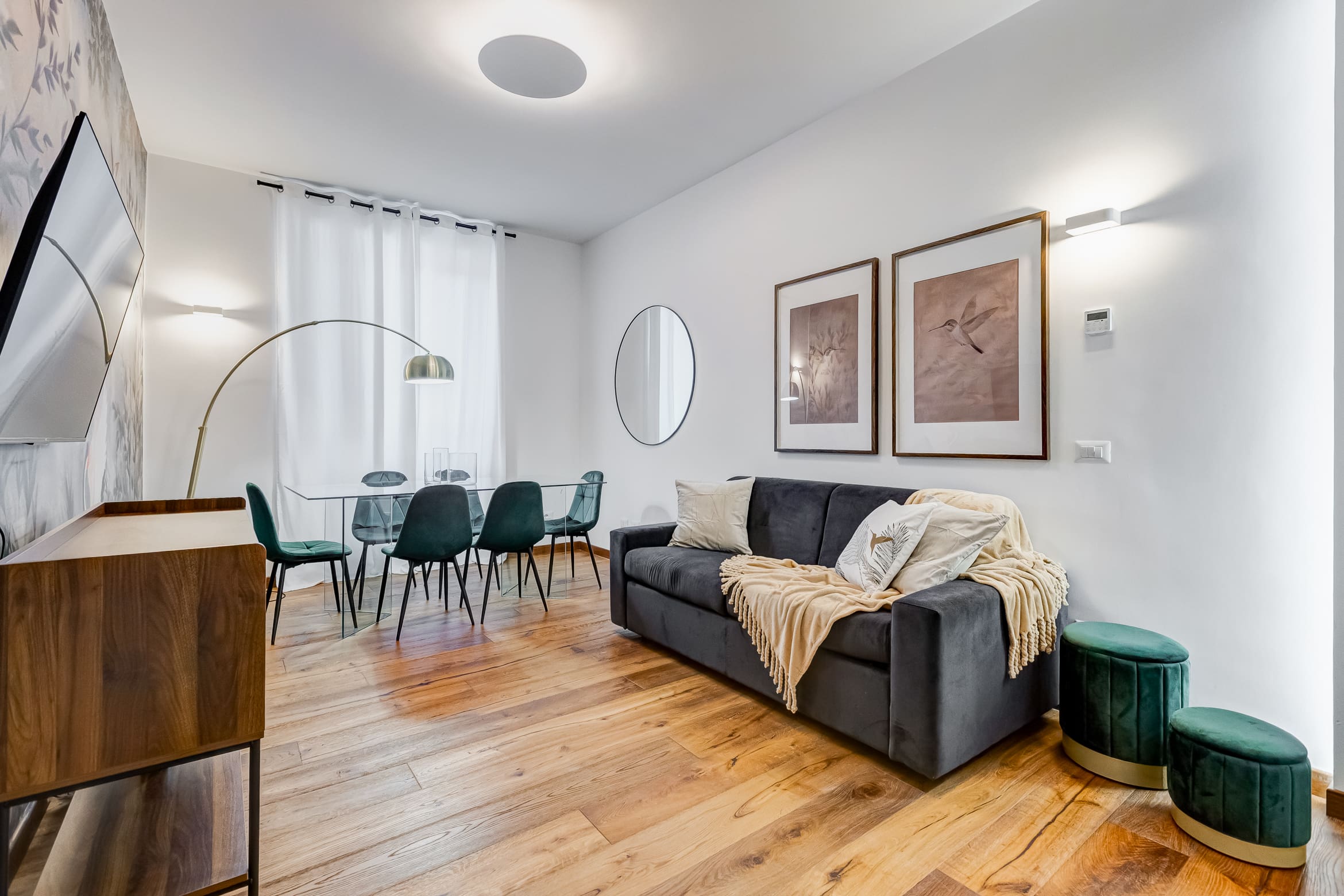 Casa Cenci Testaccio: Spacious 3-Bedroom Apartment with Air-Con in Testaccio, Rome