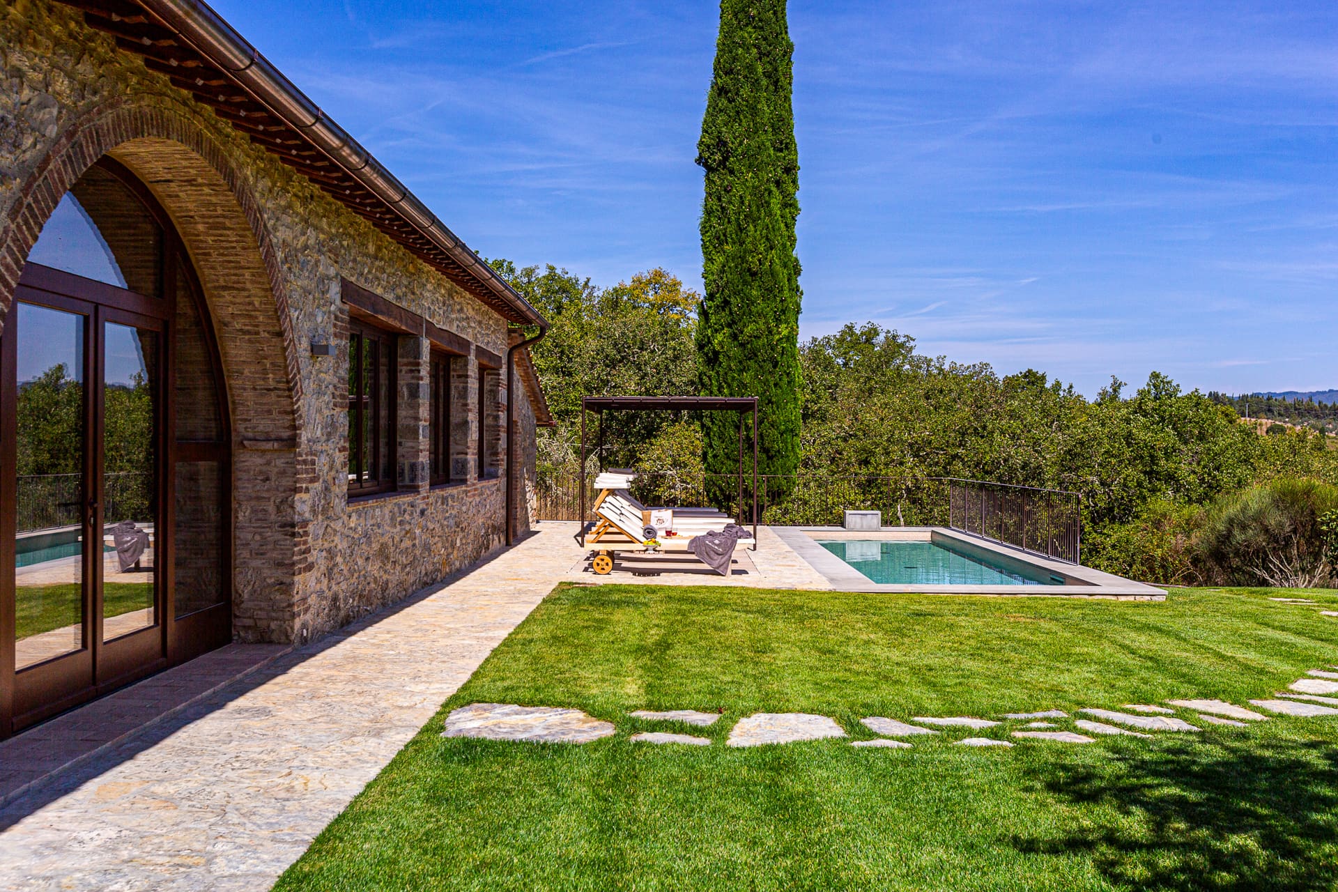 Casa Cipresso Chianti: Charming 3-Bedroom Luxury Apartment with Pool, Chianti