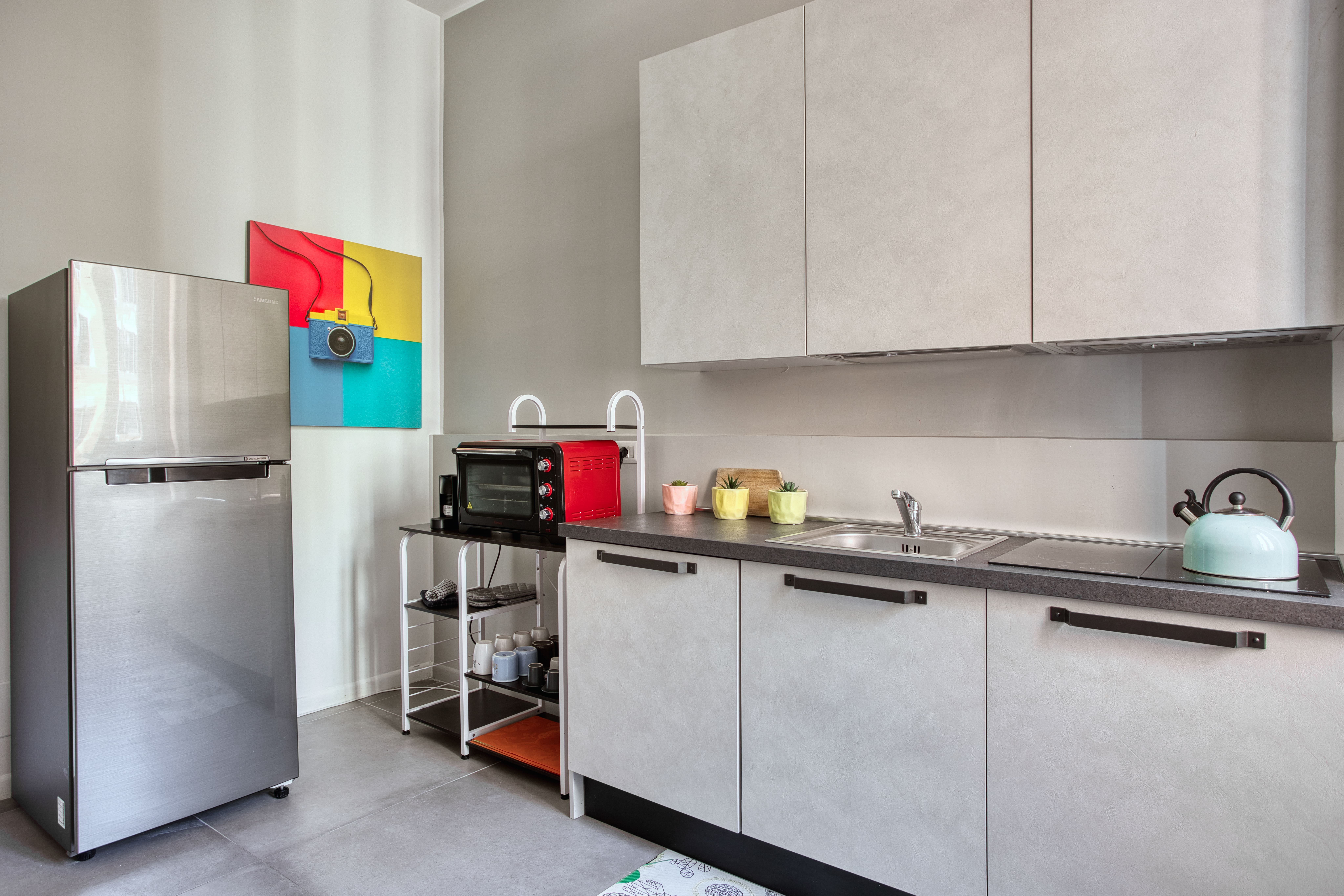 Casa Clementina Borgo: Stylish 2-Bedroom Apartment Rental with Air-Con in Borgo Rome