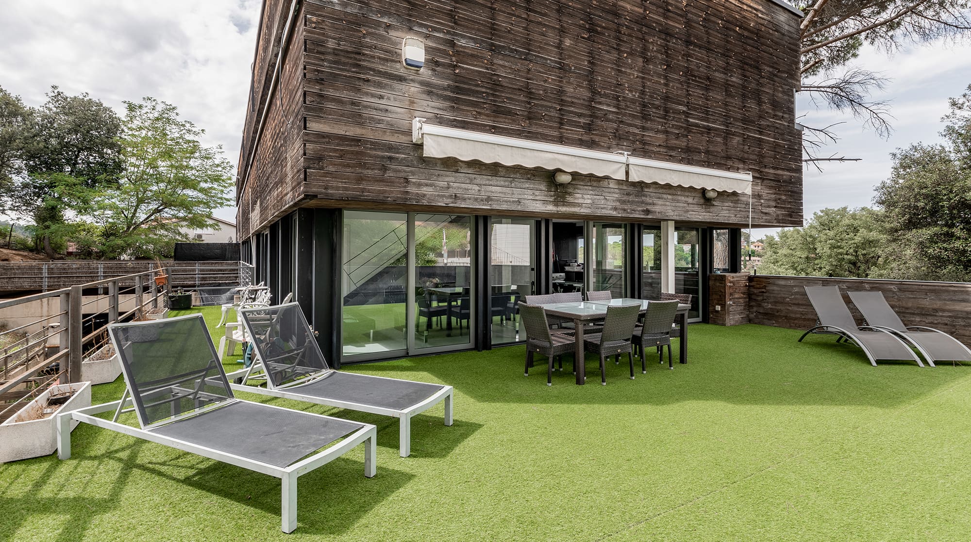 Casa Collserola Barcelona Barcelona: Luxury 4-Bedroom Apartment with Pool and Hot Tub, Barcelona