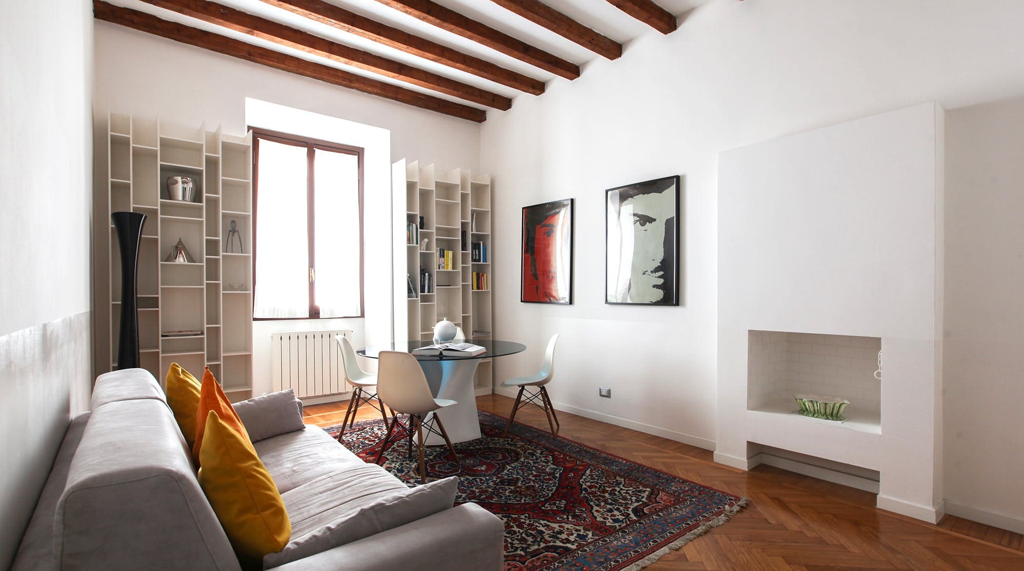 Casa Colonne Missori: Stylish 2-Bedroom Apartment Rental with Air Conditioning in Missori Milan