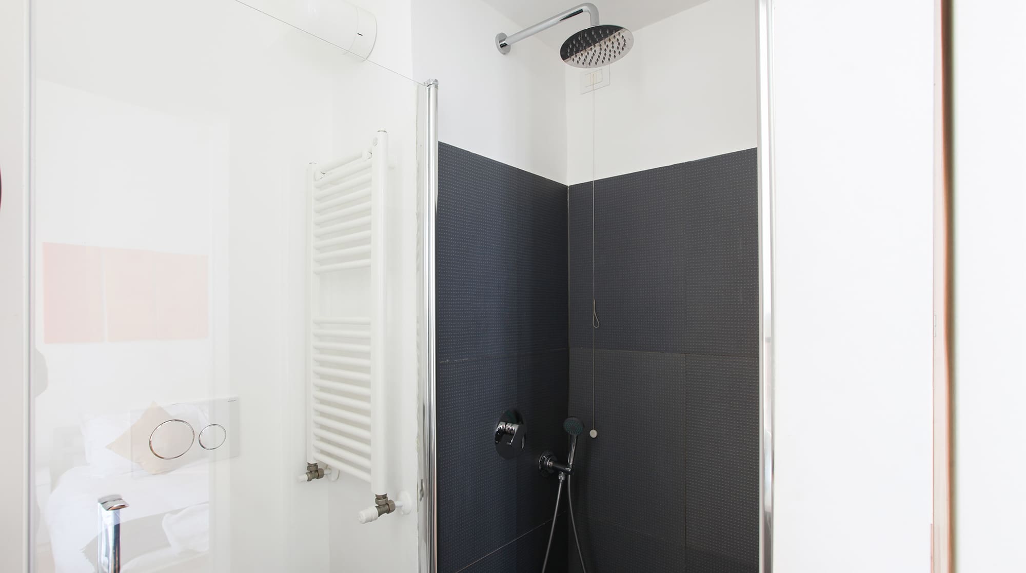 Casa Colonne Missori: Stylish 2-Bedroom Apartment Rental with Air Conditioning in Missori Milan