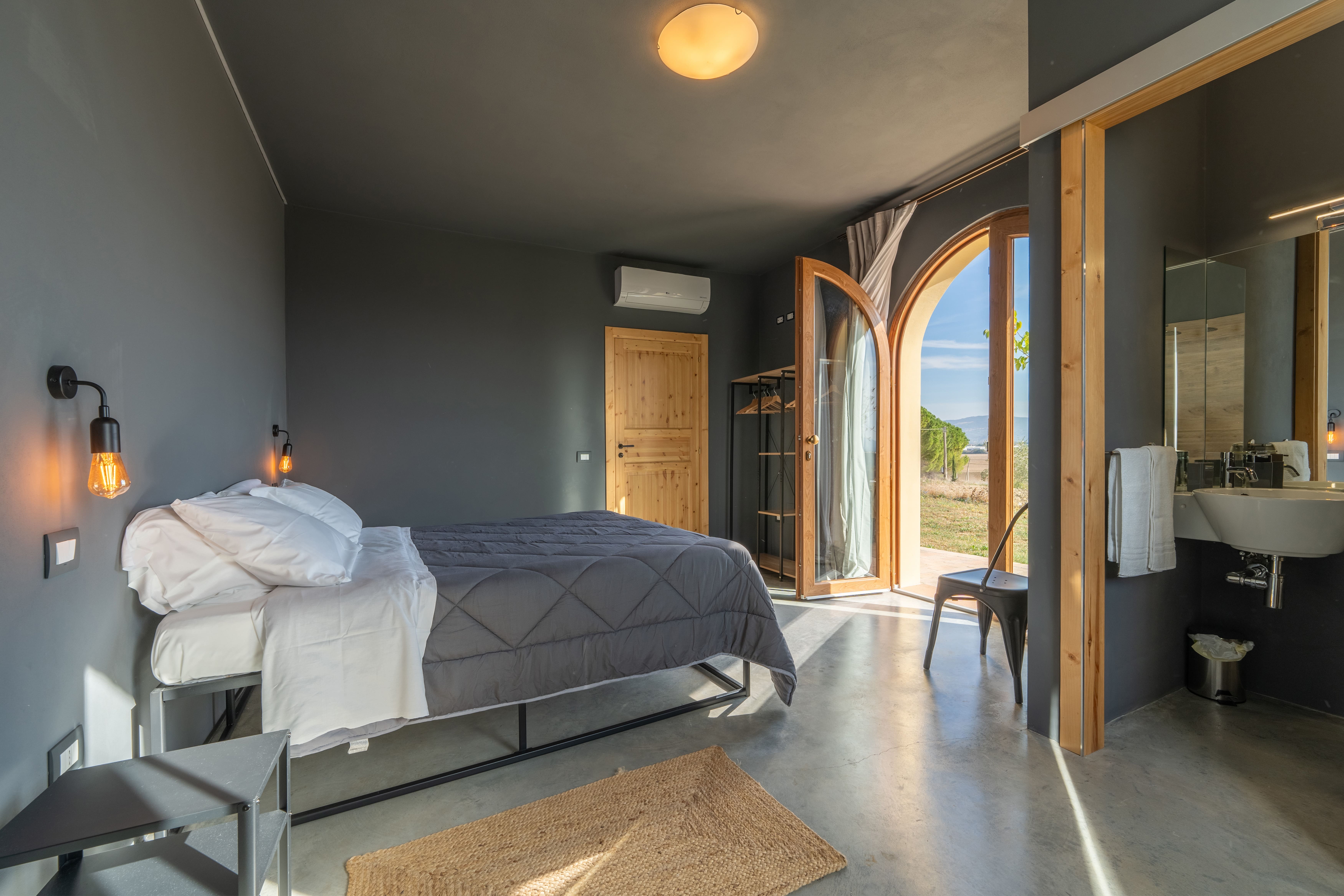 Casa Corno Perugia Umbria: Luxury 3-Bedroom Villa with Swimming Pool and Countryside Views, Umbria