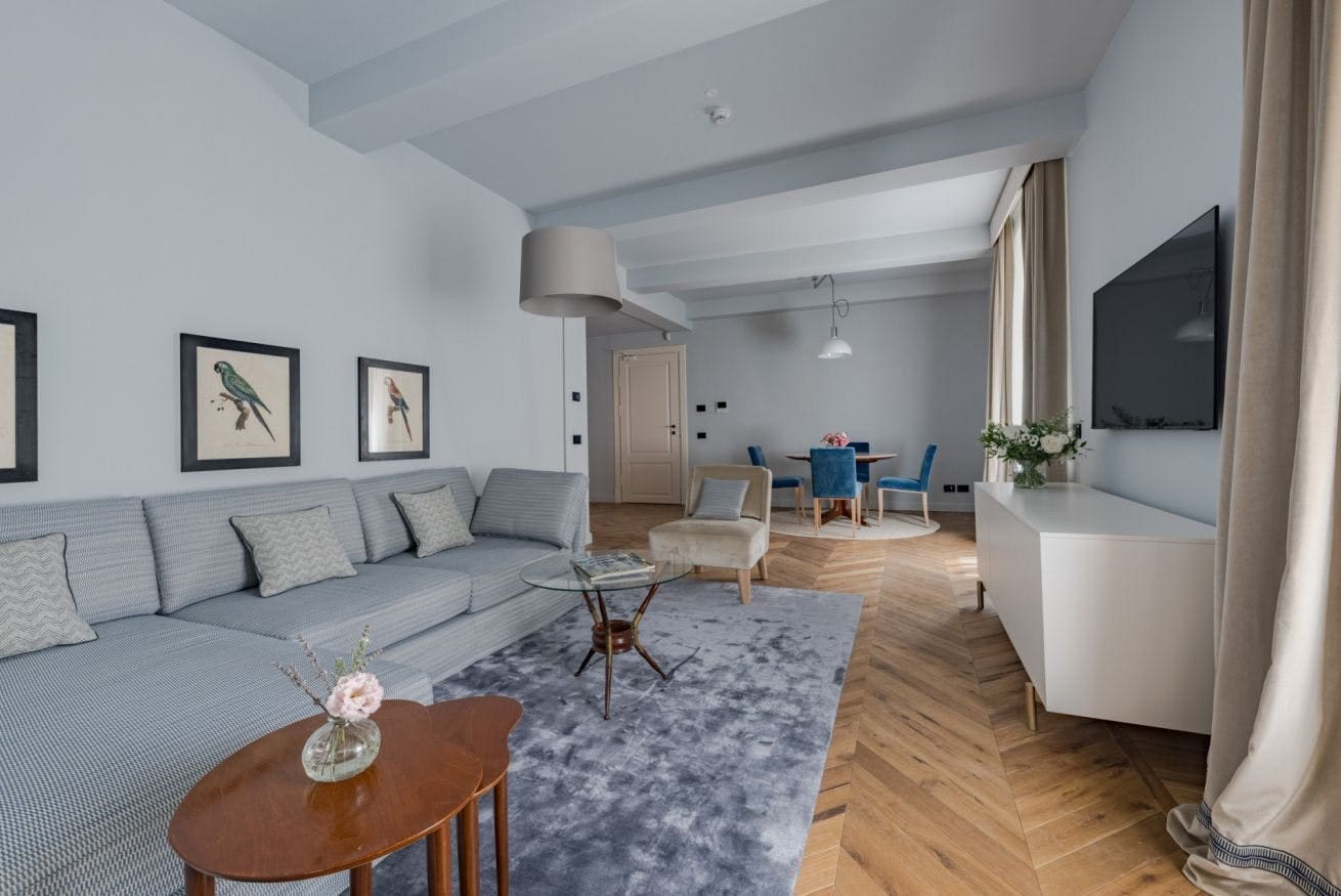 Villa Amaranto Borgo Ponte Vecchio: Elegant 2-Bedroom Apartment Rental with Air-Con in Ponte Vecchio