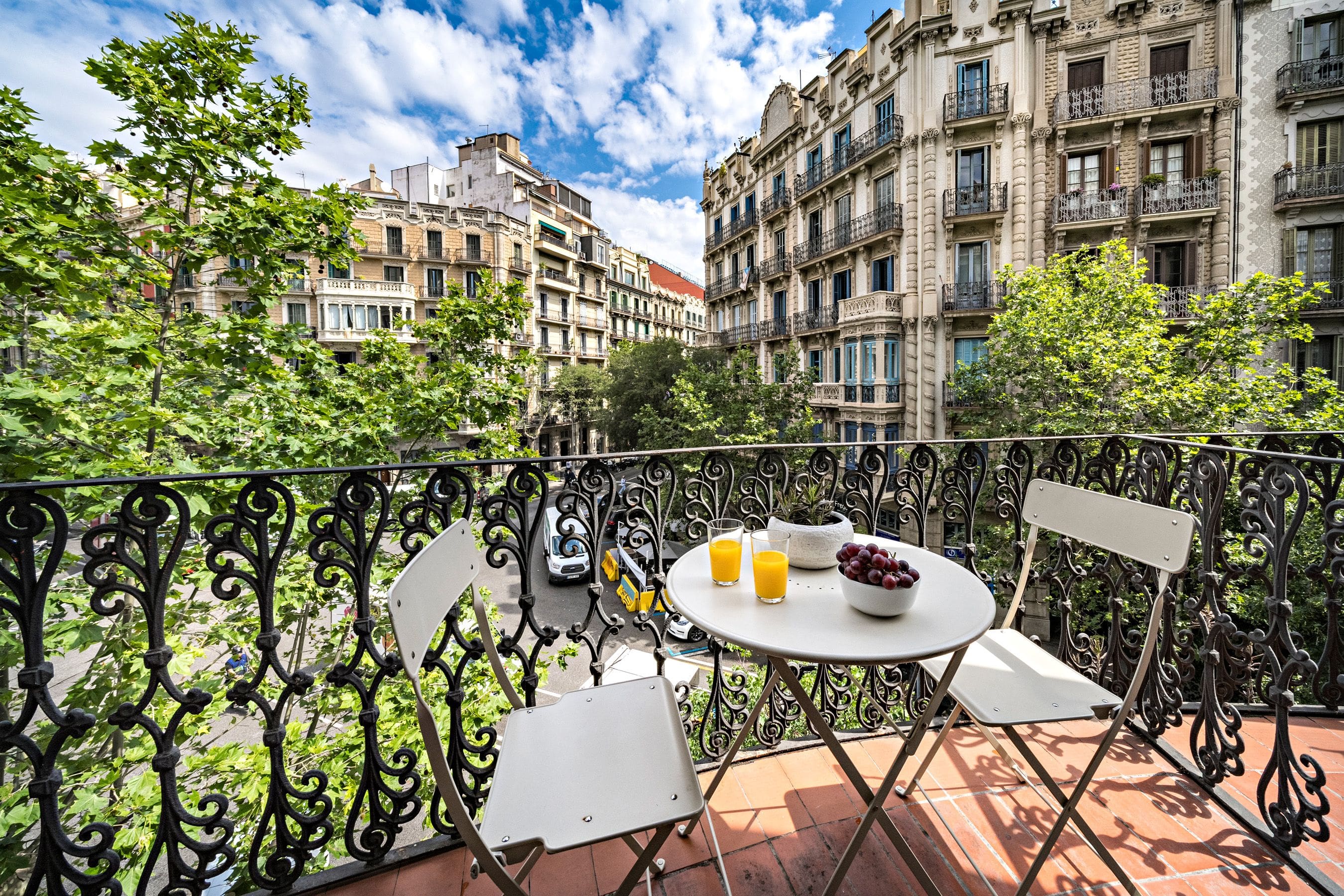 Casa Còrsega Eixample Eixample: Stylish 2-Bedroom Apartment Rental with Sea Views in Eixample, Barcelona