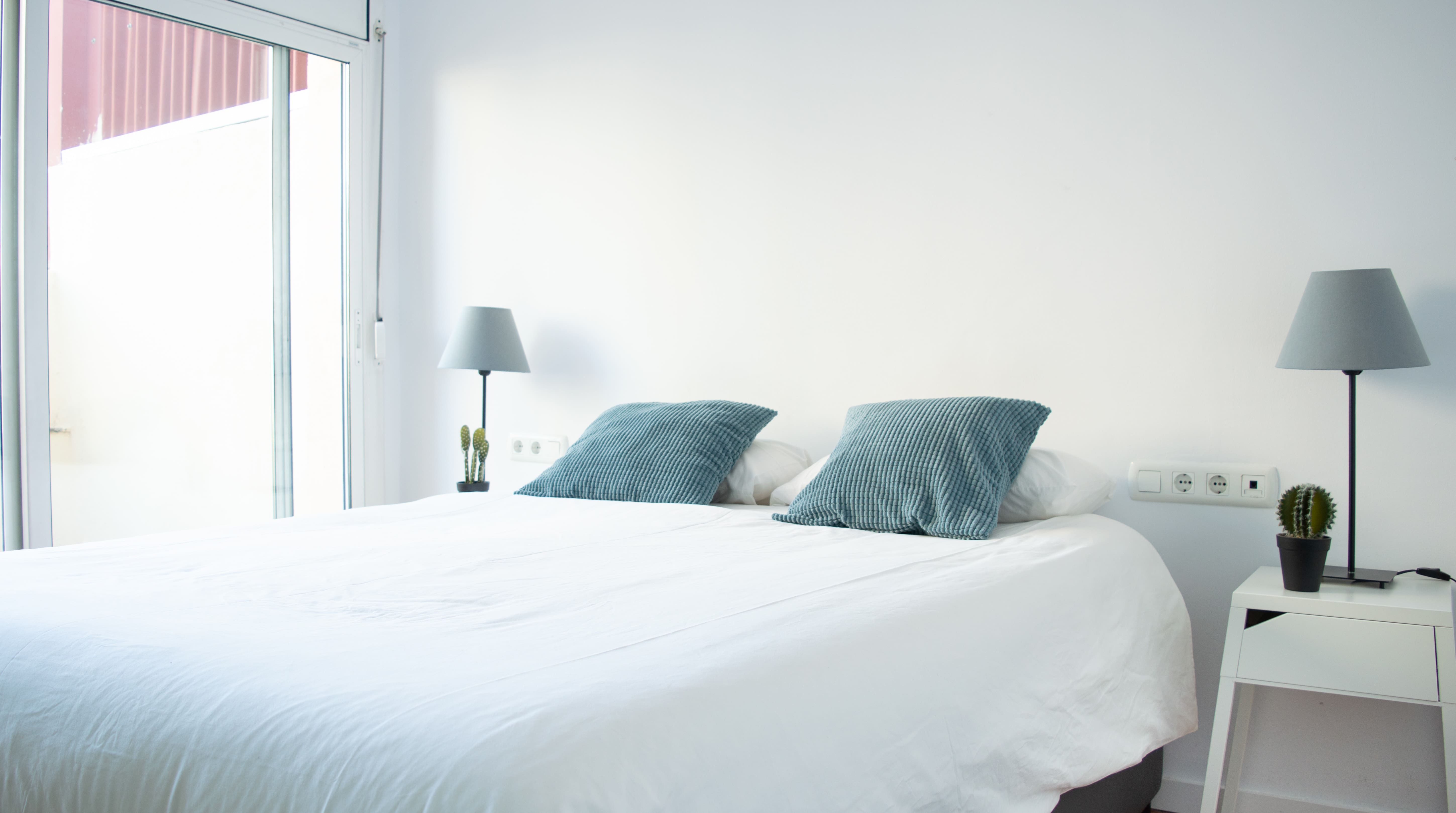 Casa Encant Gloriès: Stylish 3-Bedroom Apartment Rental with Sea View in Gloriès Barcelona