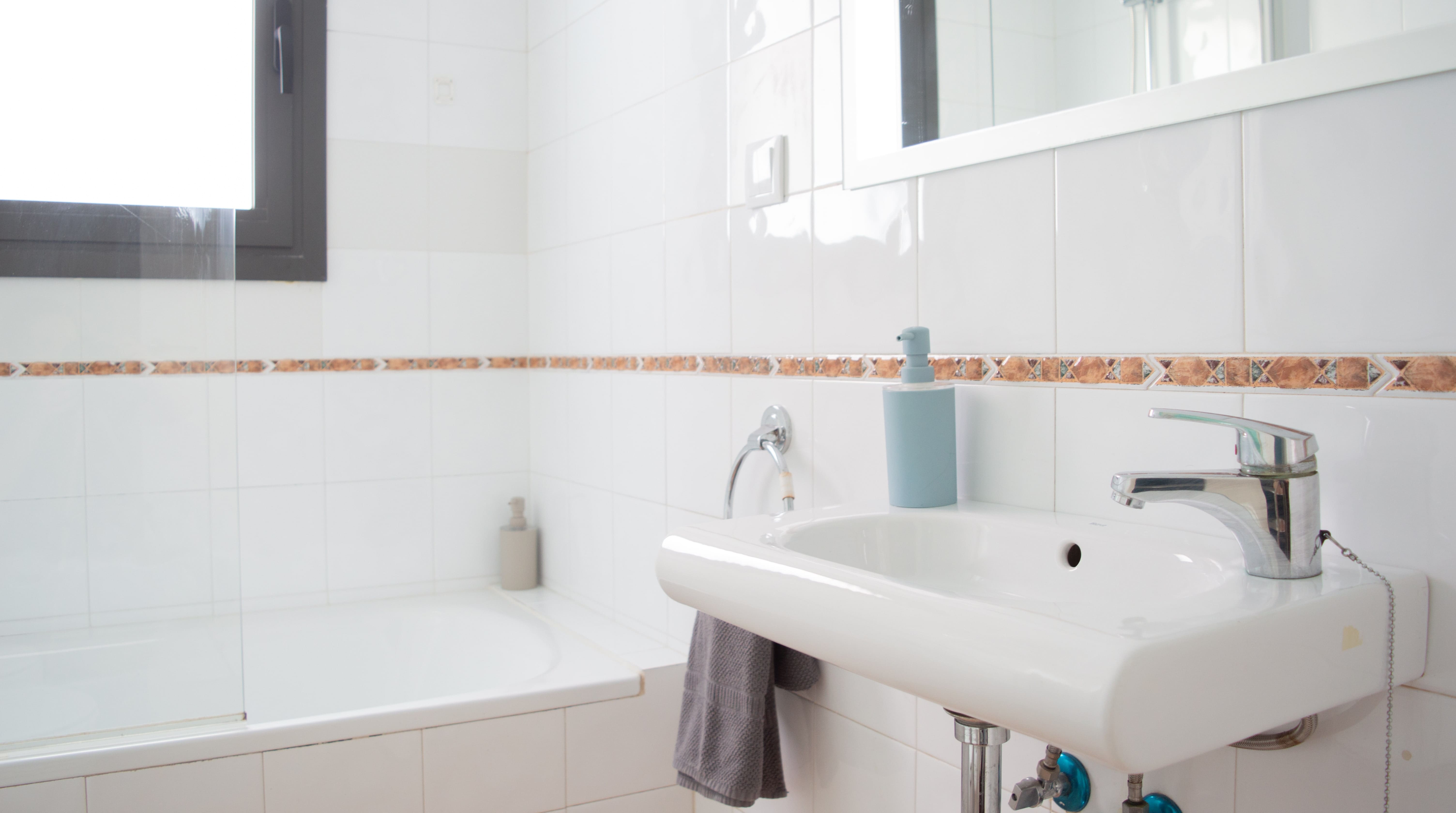 Casa Encant Gloriès: Stylish 3-Bedroom Apartment Rental with Sea View in Gloriès Barcelona
