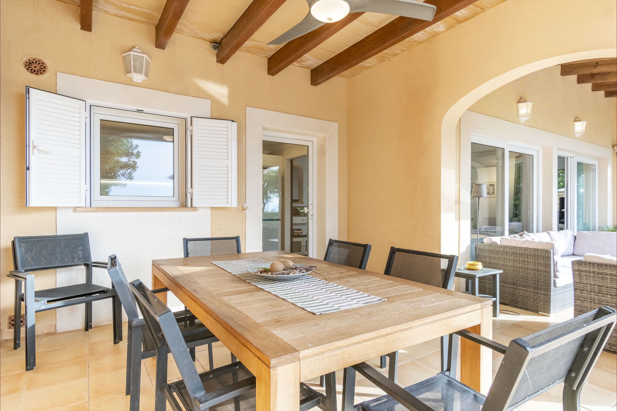 Casa Esclafit Can Picafort: Contemporary 3-Bedroom Apartment with Private Pool and Sea Views, Can Picafort