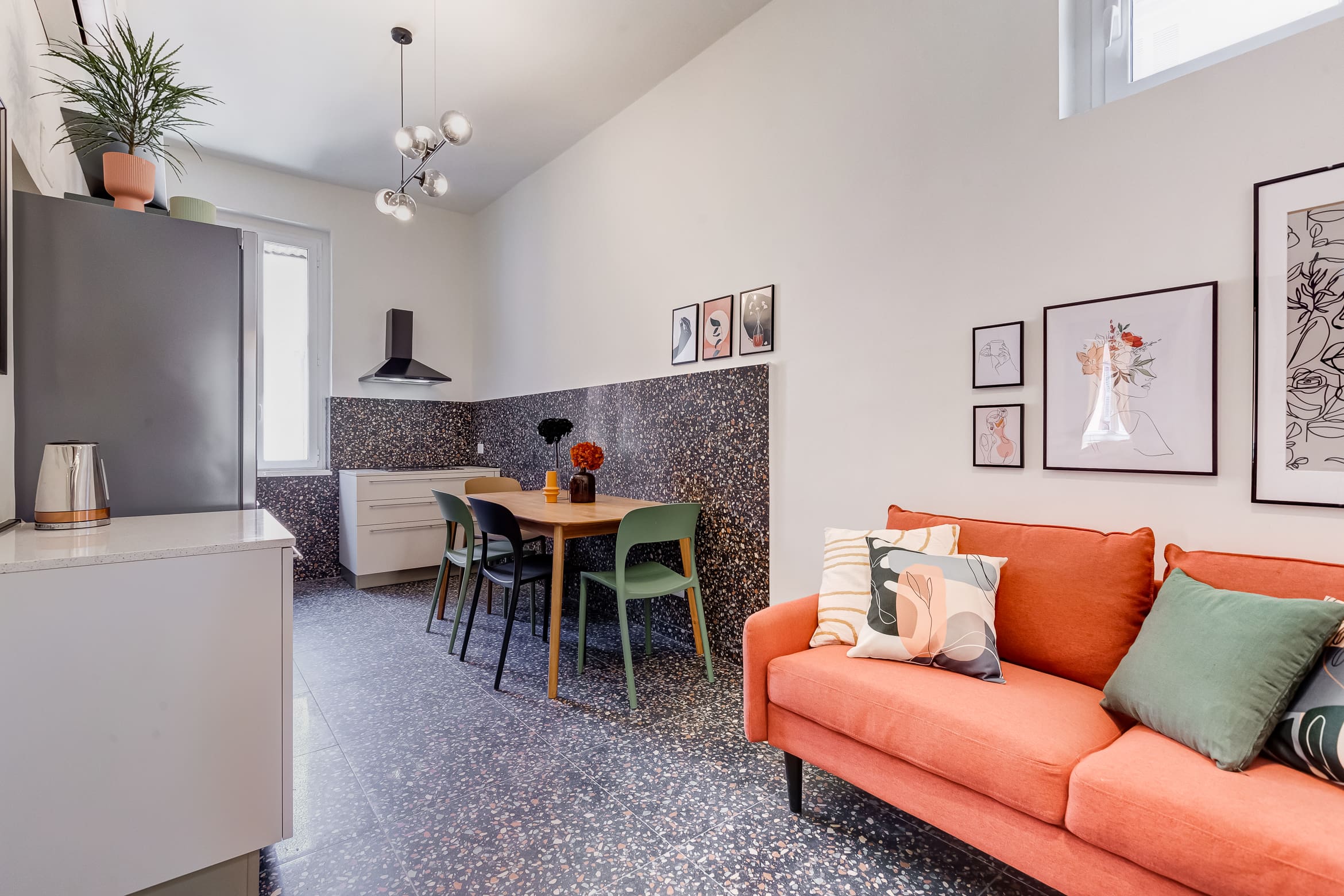 Casa Esquilino Termini: Spacious 3-Bedroom Apartment with Air-Con and Family-Friendly Features, Termini Rome