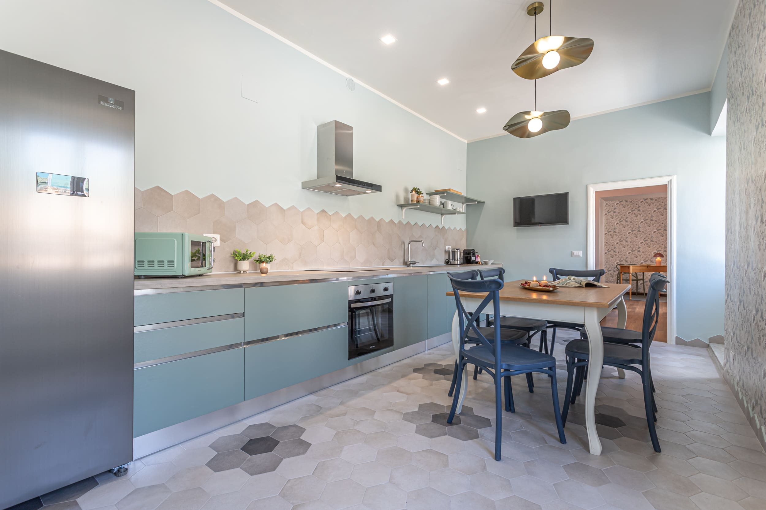 Villa Ceruleo Gianicolo Trastevere: Elegant 3-Bedroom Apartment Rental with Air-Con in Trastevere, Rome