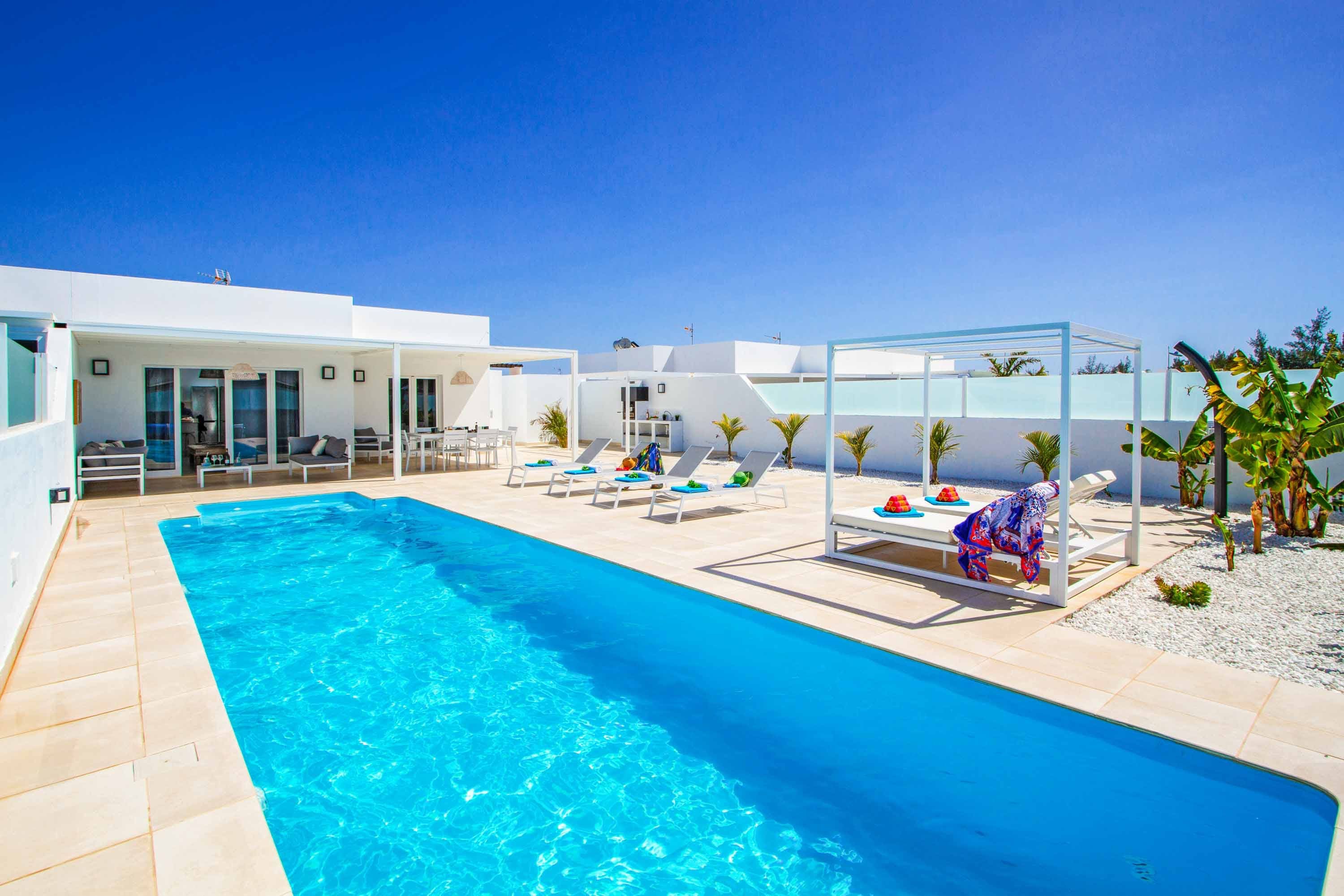 Casa Femés Las Palmas: Spacious 3-Bedroom Apartment with Sea View and Pool, Las Palmas