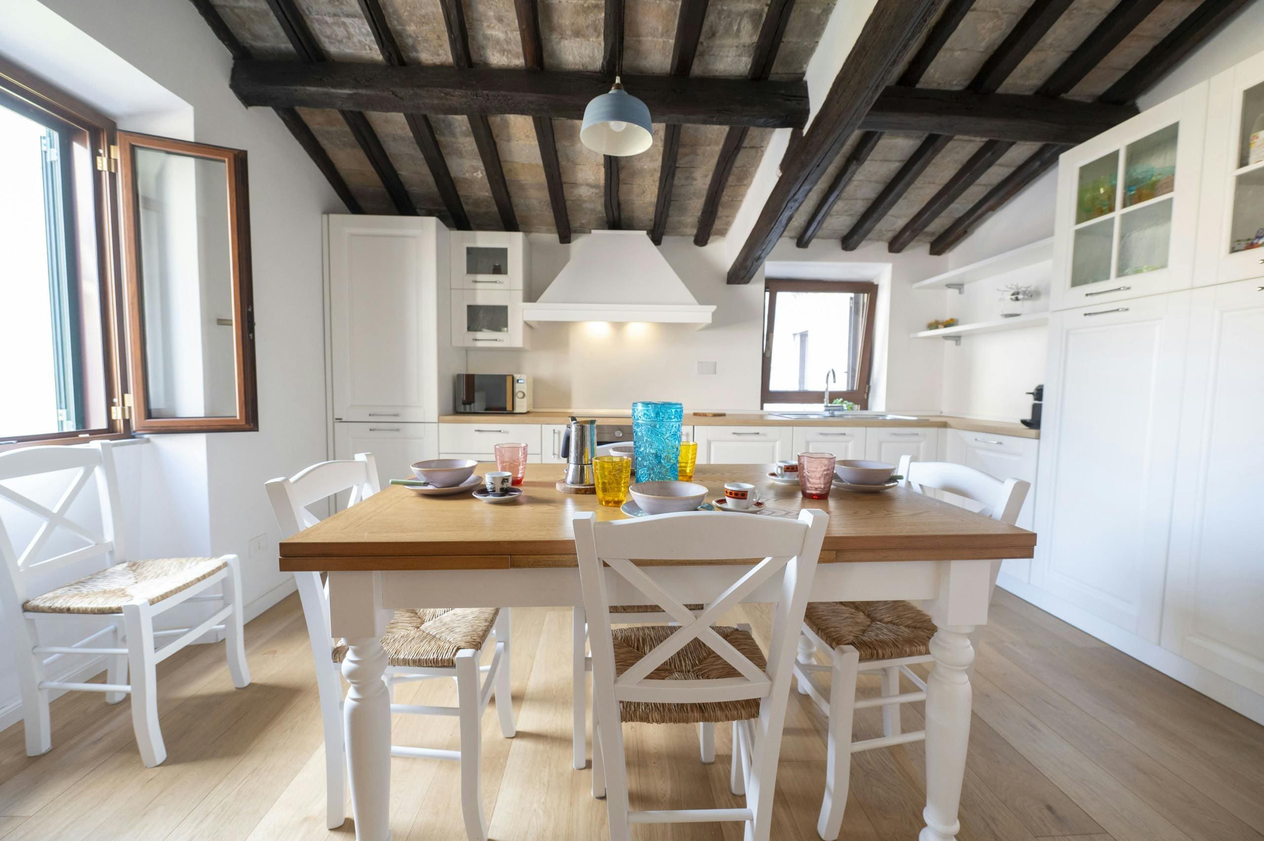 Villa Ceruleo Ripetta Campo de’ Fiori: Charming 2-Bedroom Townhouse Rental with Air-Con in Campo de’ Fiori, Rome