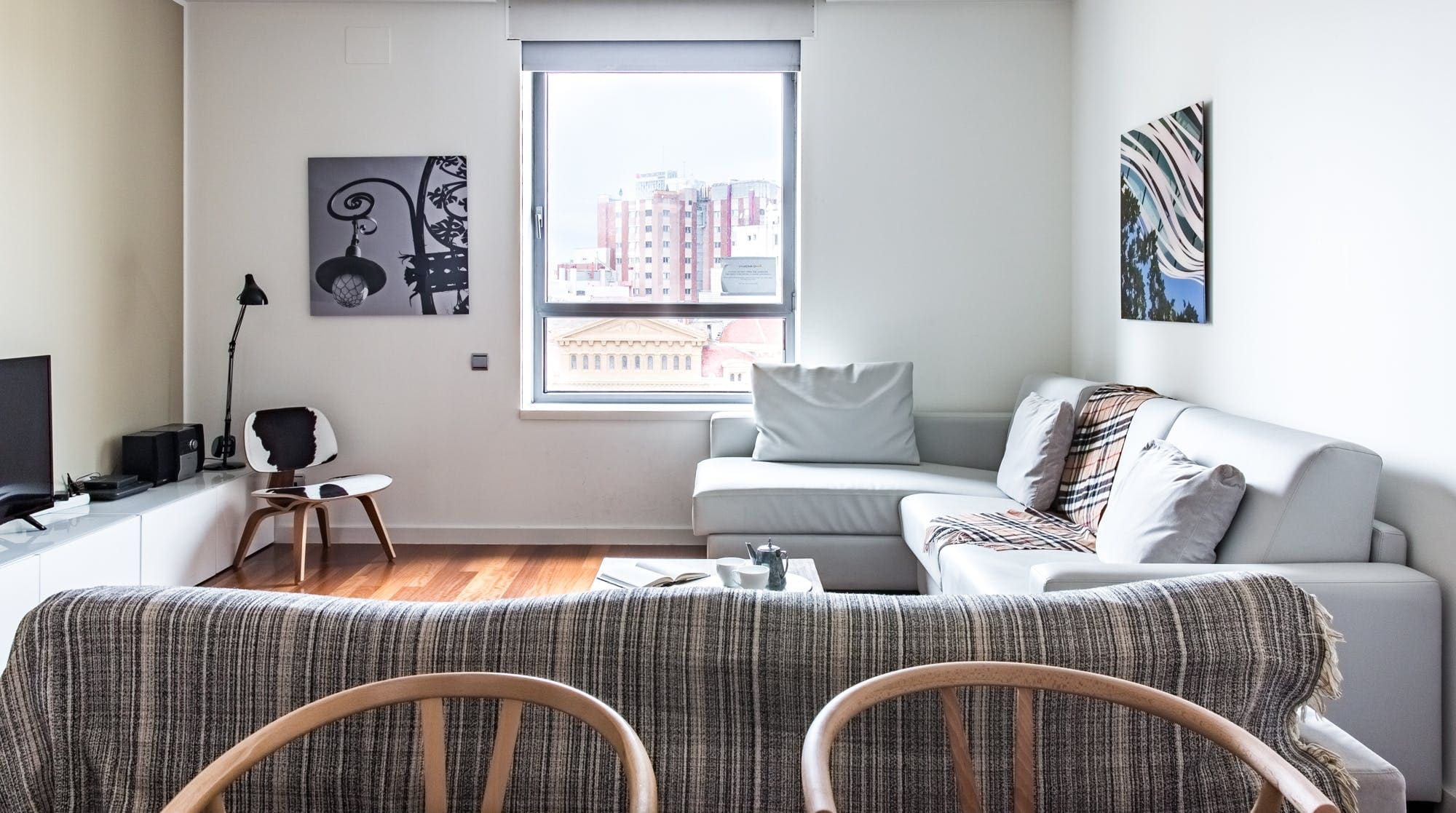 Casa Floridella Eixample: Stylish 2-Bedroom Apartment with Sea Views, Air Conditioning in Eixample