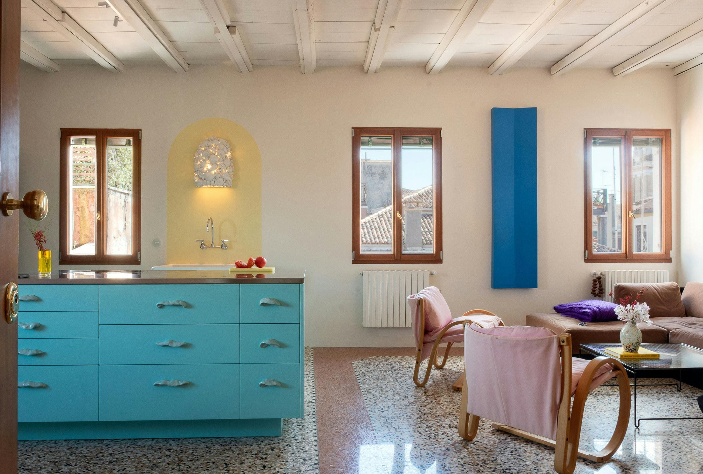 Villa Amaranto Murano Cannaregio: Charming 3-Bedroom Apartment with Rooftop Terrace, Venice Cannaregio