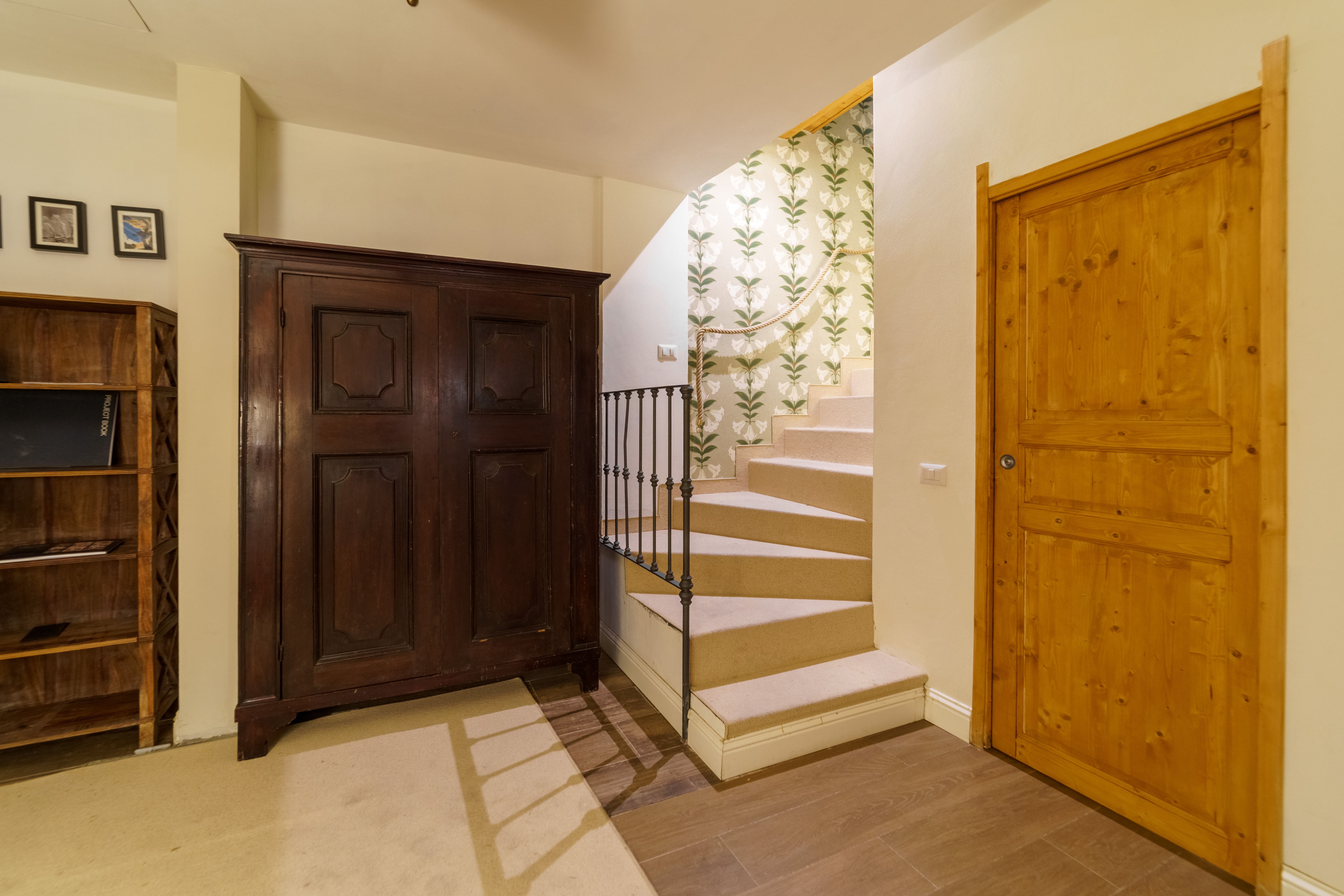 Casa Foppa Missori: Charming 2-Bedroom Apartment Rental with Air-Con in Missori, Milan