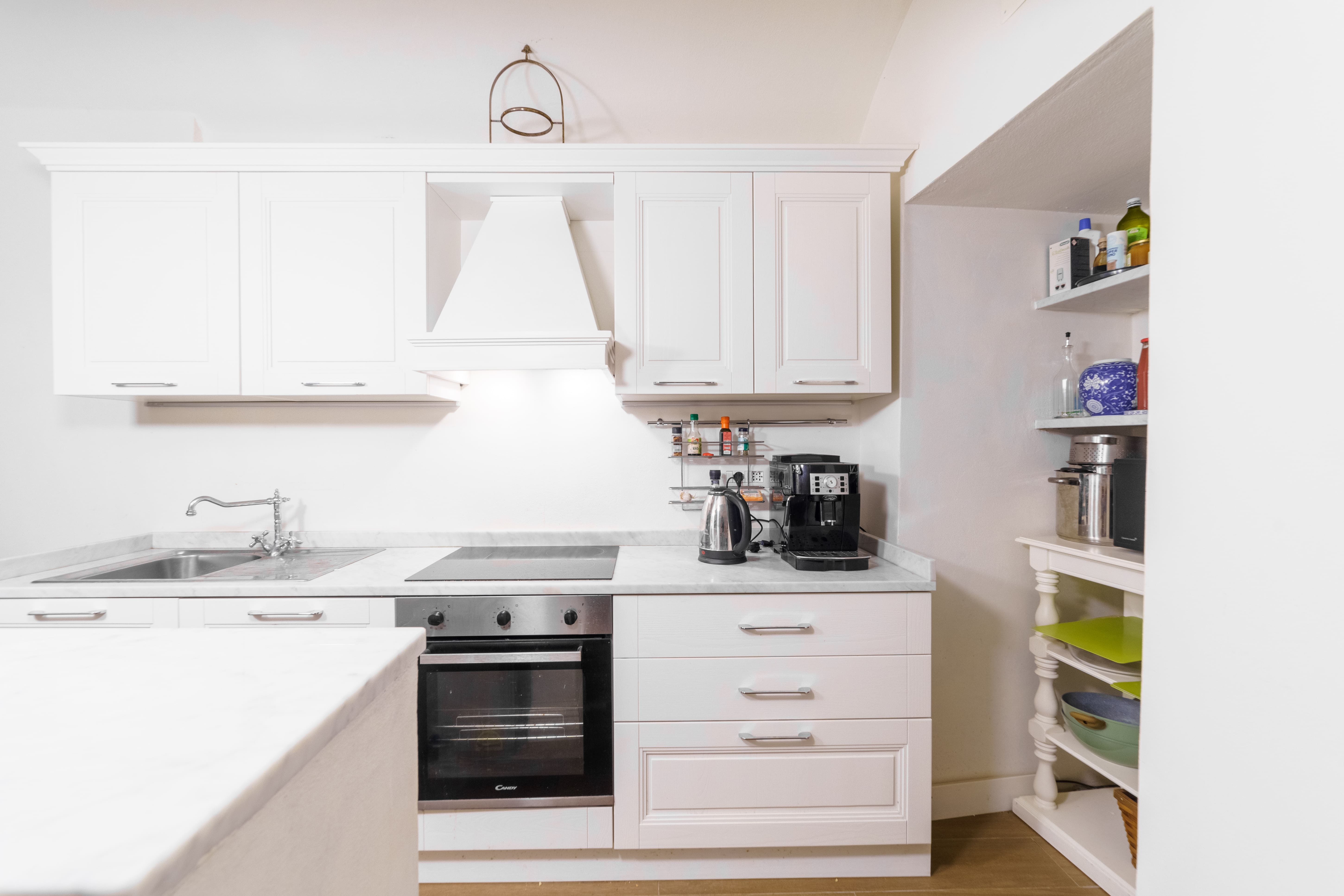 Casa Foppa Missori: Charming 2-Bedroom Apartment Rental with Air-Con in Missori, Milan