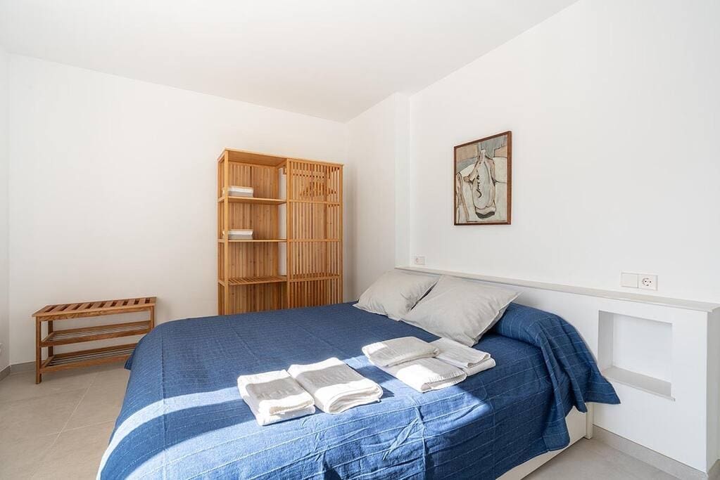 Villa Mestral Lluc Pollença: Charming 3-Bedroom Apartment with Sea Views Near Beach, Pollença