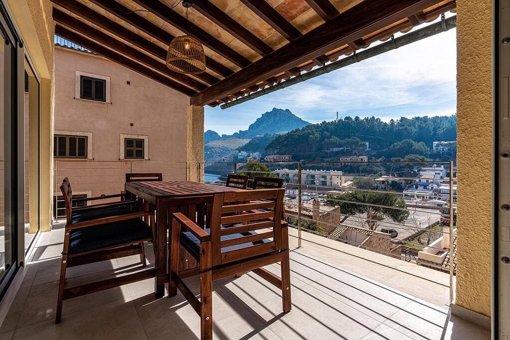 Villa Mestral Lluc Pollença: Charming 3-Bedroom Apartment with Sea Views Near Beach, Pollença