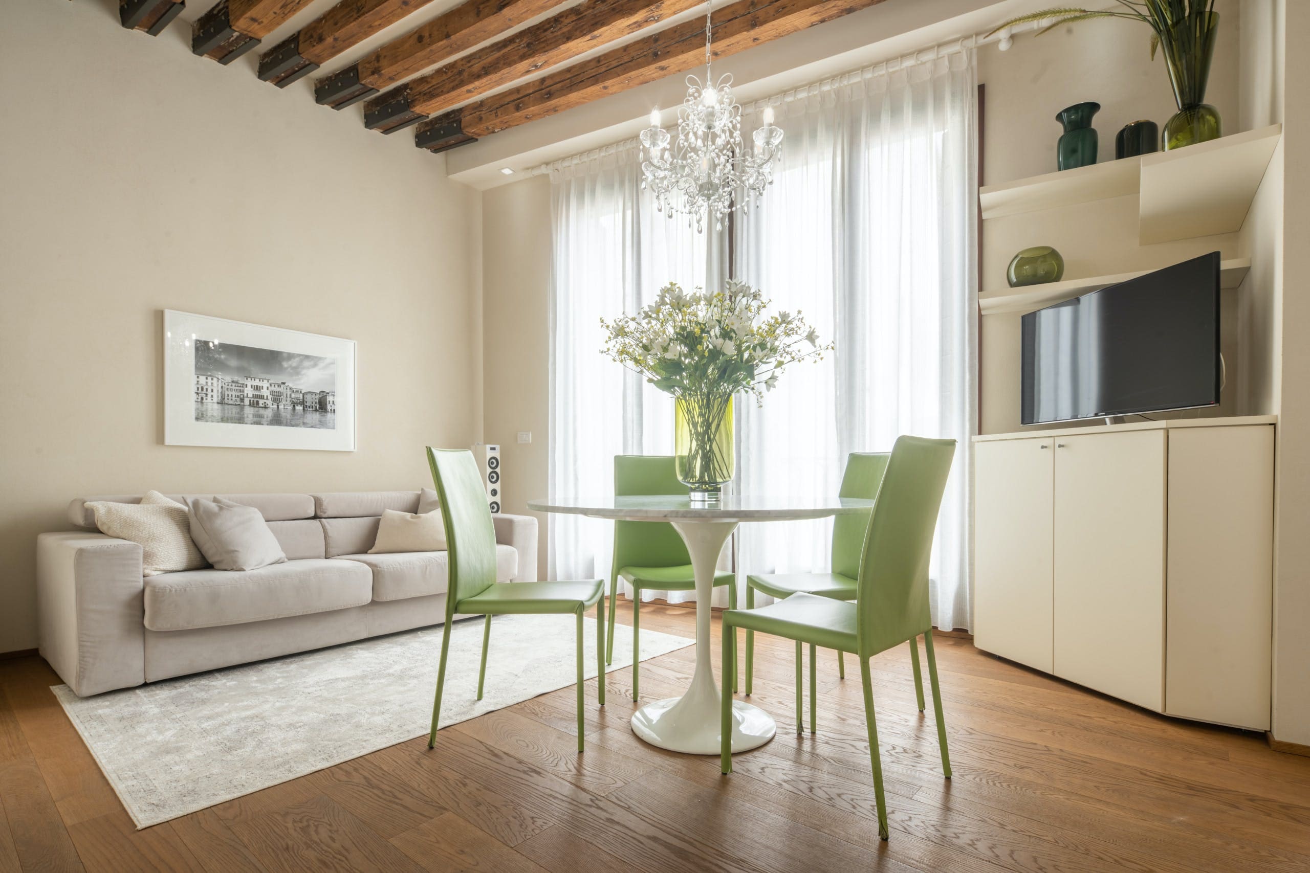 Villa Ceruleo Fondamenta Cannaregio: Stylish 2-Bedroom Apartment Rental with Sea Views, Venice Cannaregio