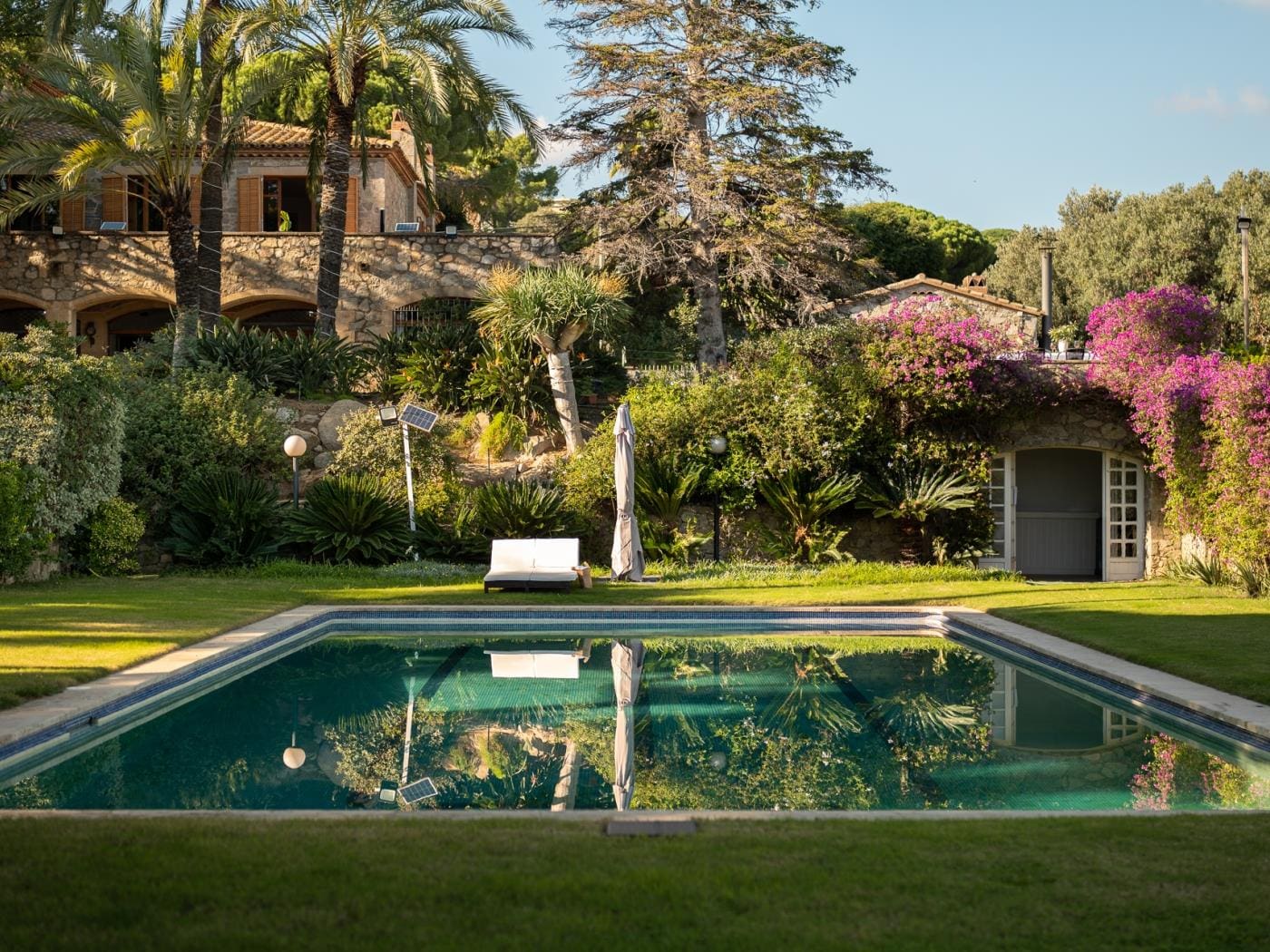 Villa Llevant Garraf Catalonia: Luxury 10-Bedroom Villa with Pool and Sea Views, Barcelona