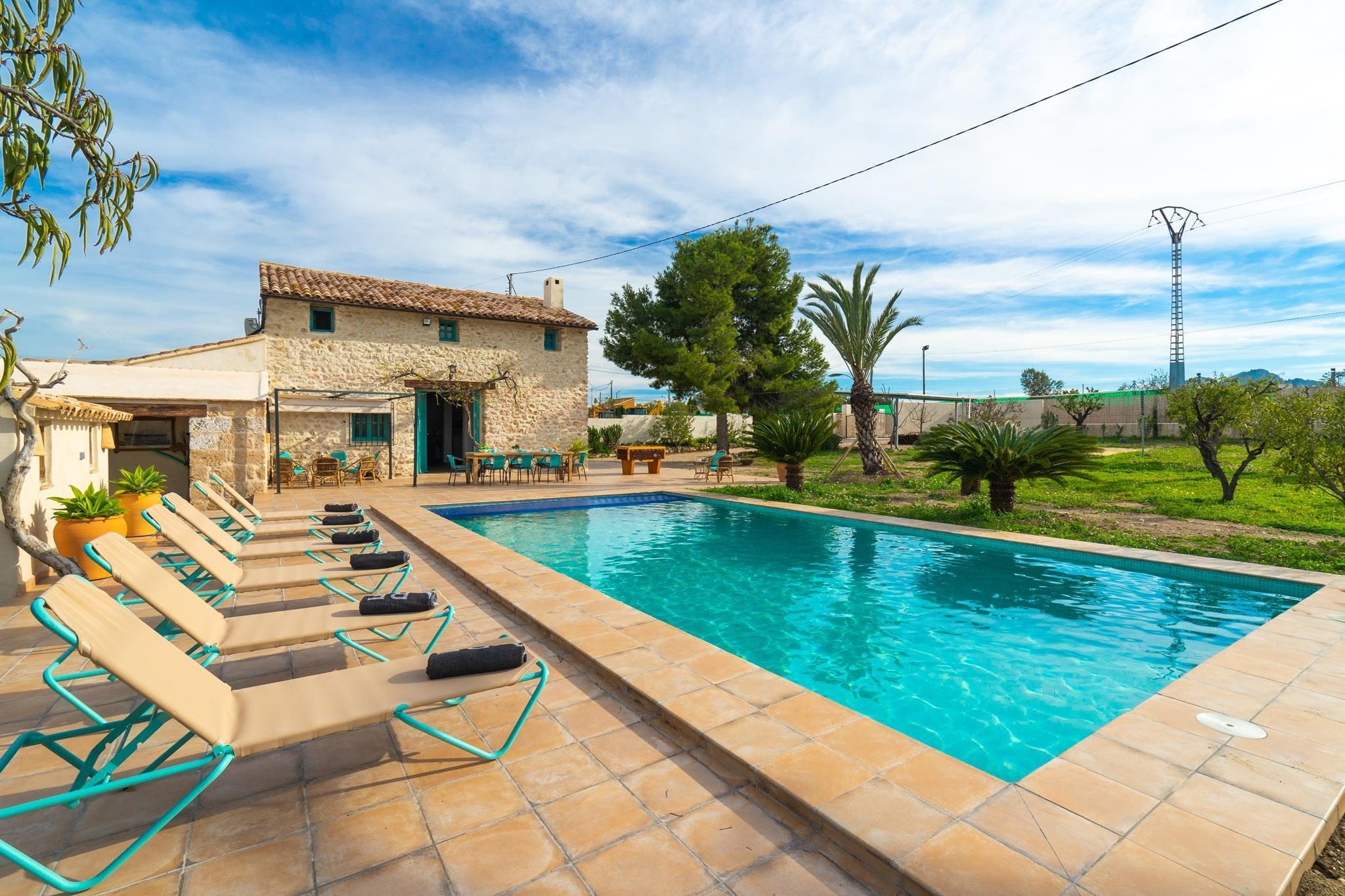 Casa Garrofer Dénia: Charming 3-Bedroom Apartment with Pool and Sea Views, Dénia
