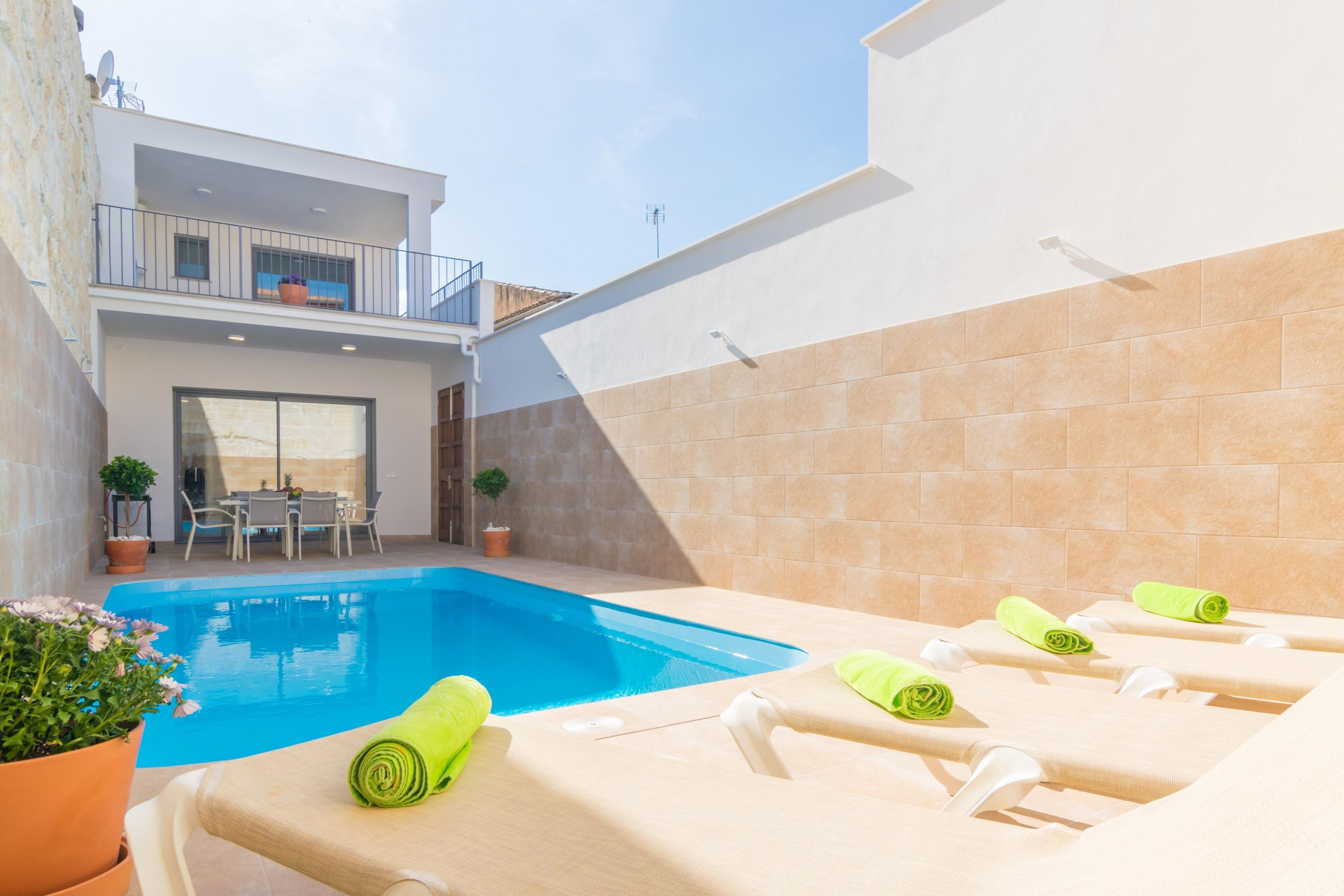 Casa Garrover Sa Pobla: Charming 3-Bedroom Apartment with Pool Near Beach, Raiguer Mallorca