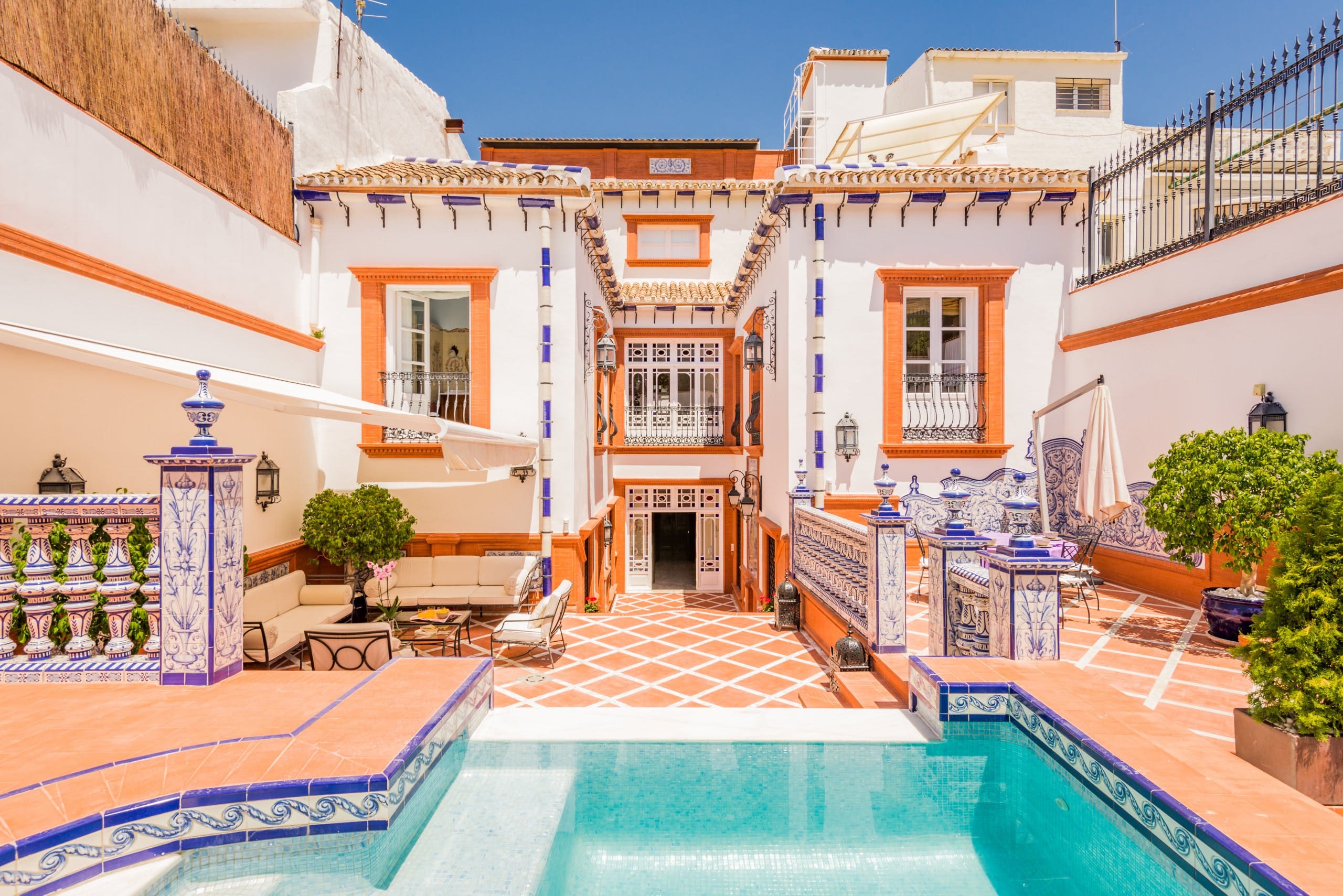 Casa Guada Alhaurín: Spacious 4-Bedroom Apartment with Pool and Sea Views, Valle del Guadalhorce