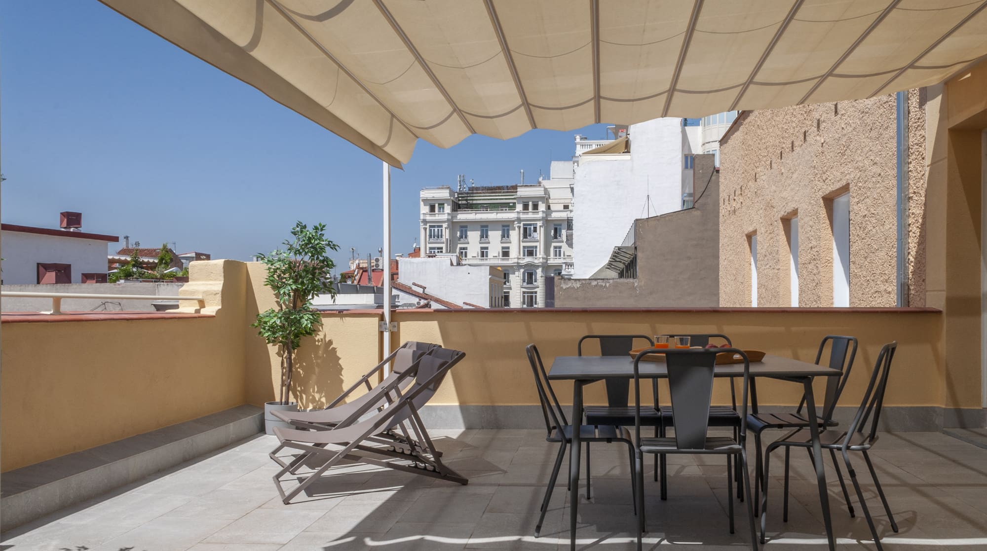 Casa Huertas Madrid Las Letras: Spacious 3-Bedroom Apartment Rental with Terrace in Las Letras Madrid