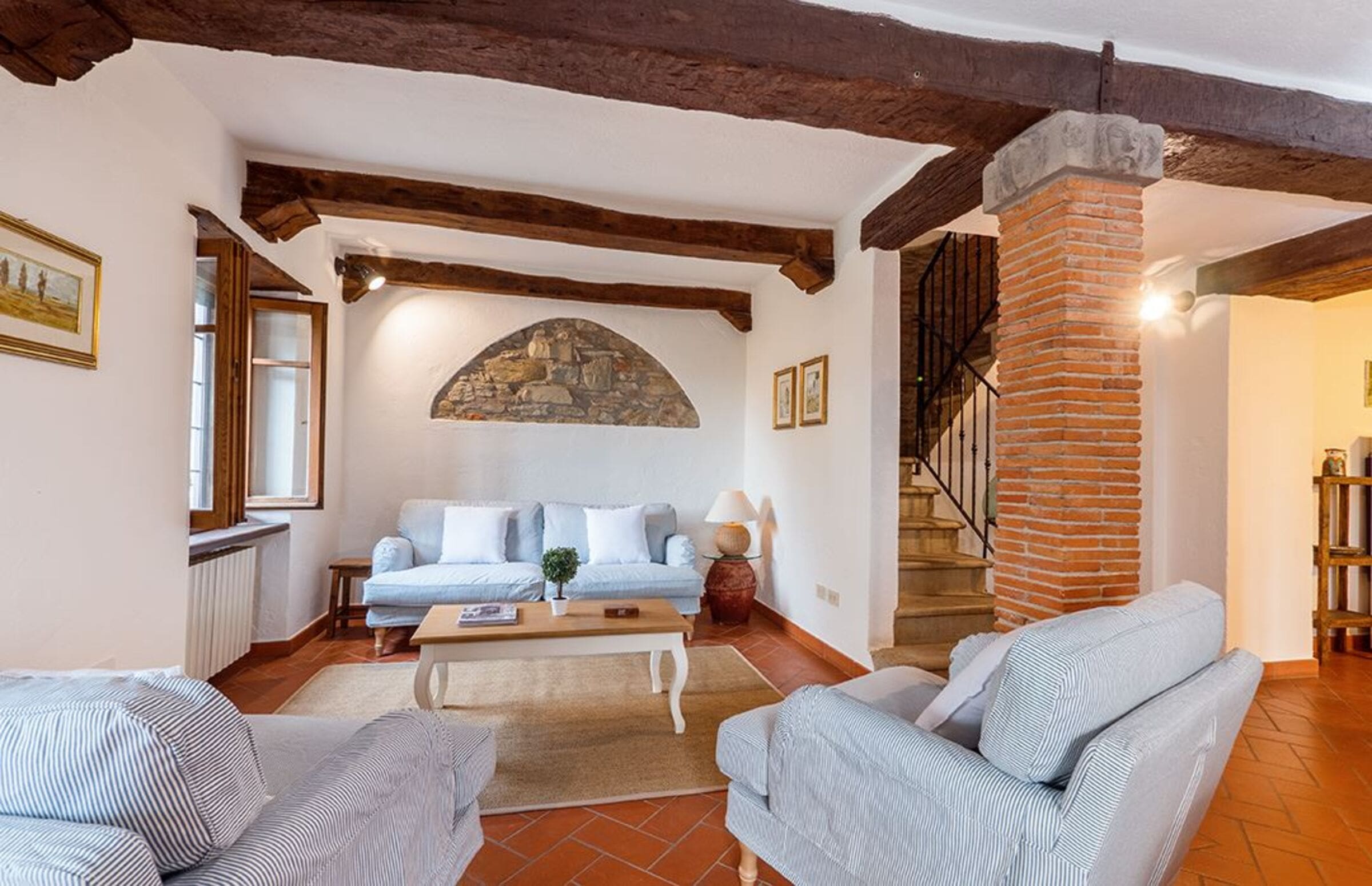 Casa I Cipressi Cortona: Spacious 5-Bedroom Apartment with Private Pool in Countryside, Cortona