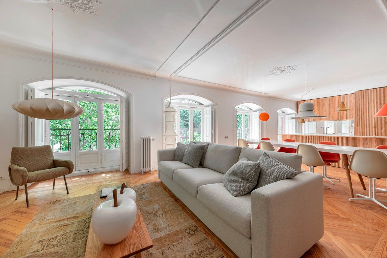 Casa Jerónimos Retiro: Spacious 4-Bedroom Apartment Rental with Air-Con and Family-Friendly Features, Retiro Madrid