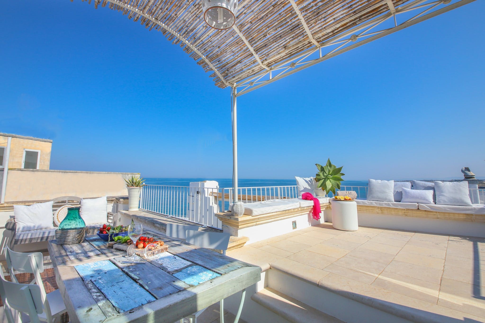 Villa Smeraldo Capitolo Monopoli: Charming 3-Bedroom Townhouse Rental with Seaview and Beach Nearby, Monopoli