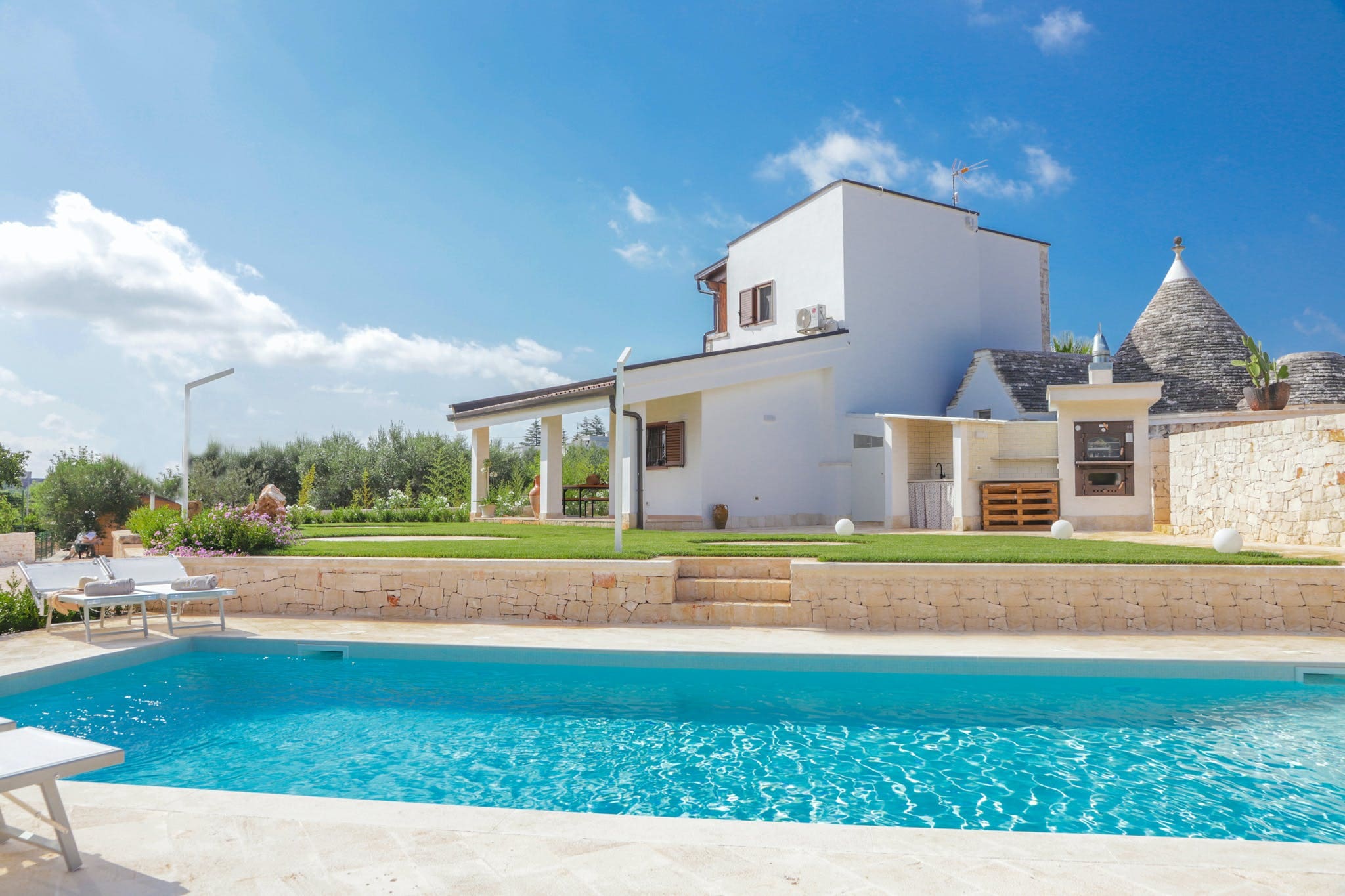 Casa Lamione Polignano: Elegant 3-Bedroom Apartment with Private Pool and Sea Views, Apulia