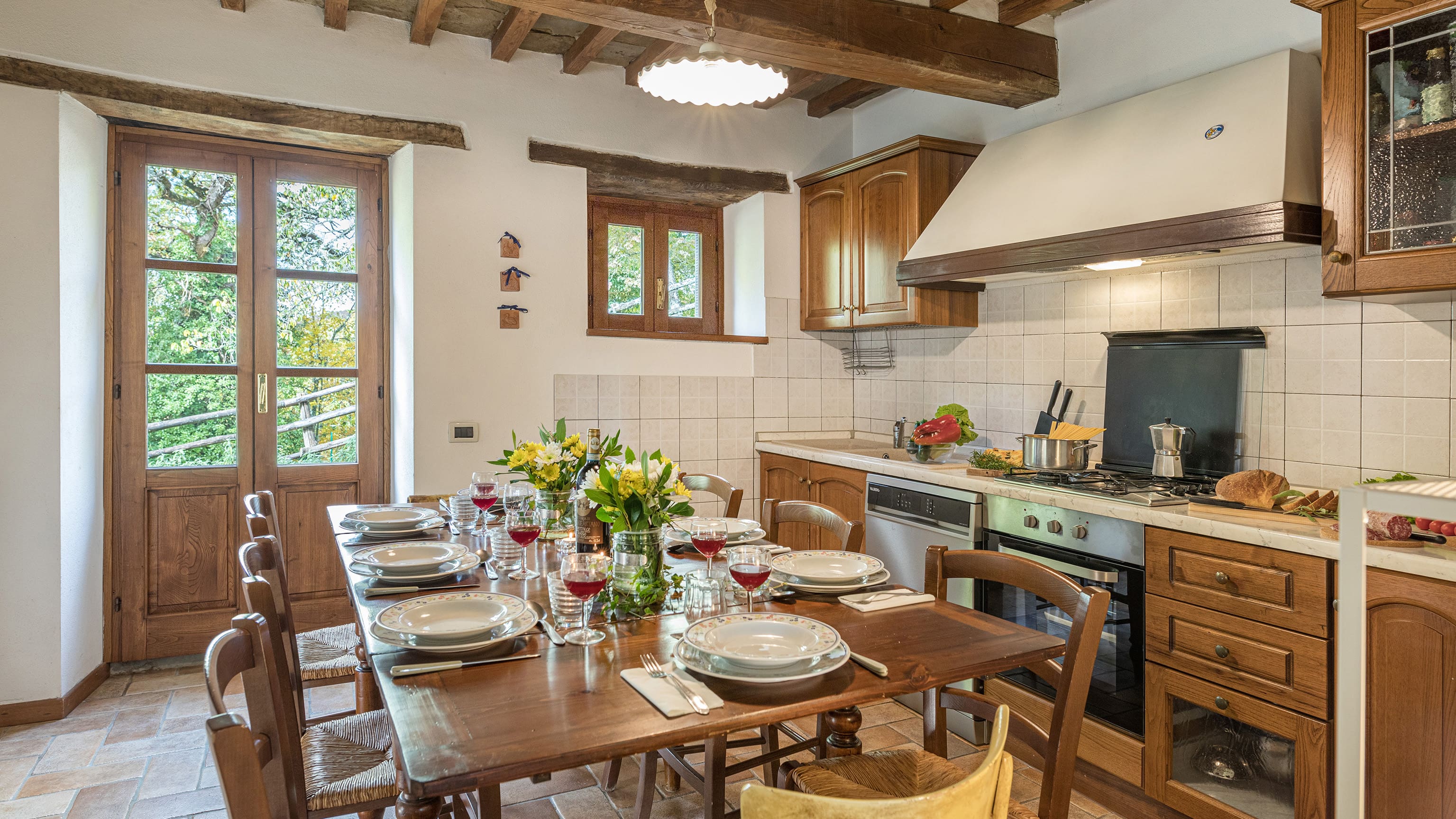 Casa Leccino Cortona: Charming 3-Bedroom Apartment with Pool and Air Conditioning, Cortona