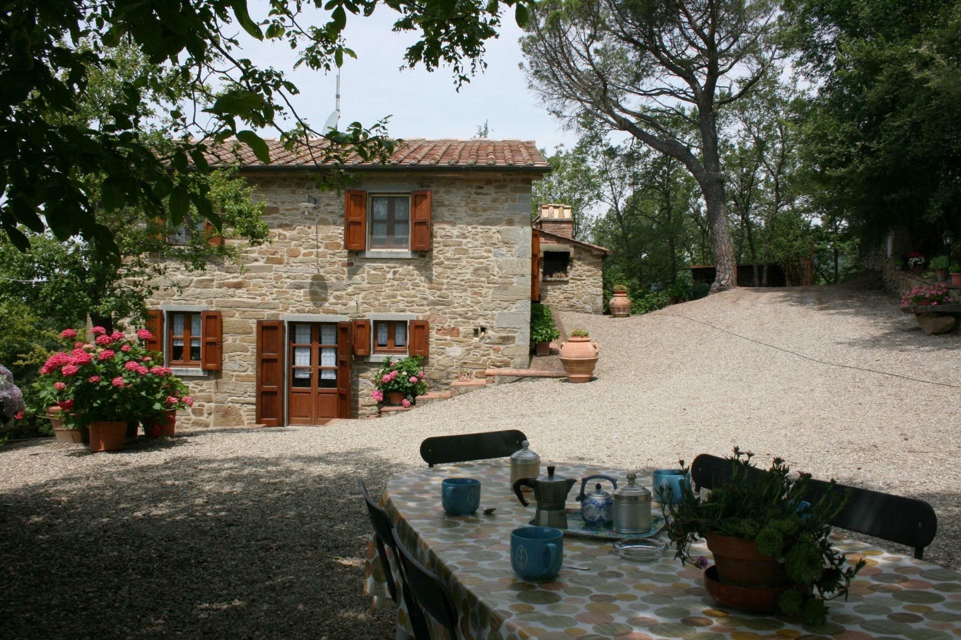 Casa Leccino Cortona: Charming 3-Bedroom Apartment with Pool and Air Conditioning, Cortona