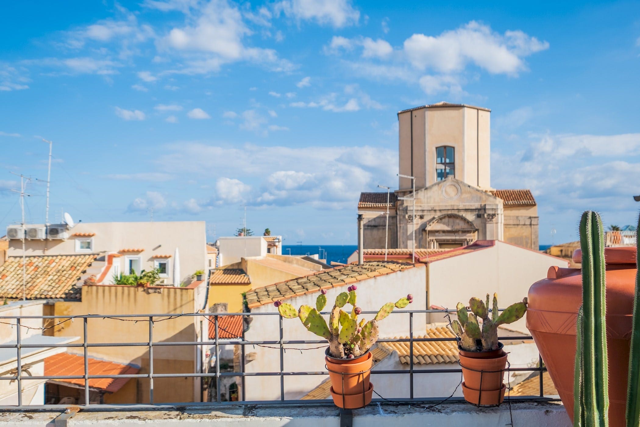 Casa Lentischio Siracusa: Charming 3-Bedroom Apartment with Sea Views, Sicily Apartment Rental Syracuse