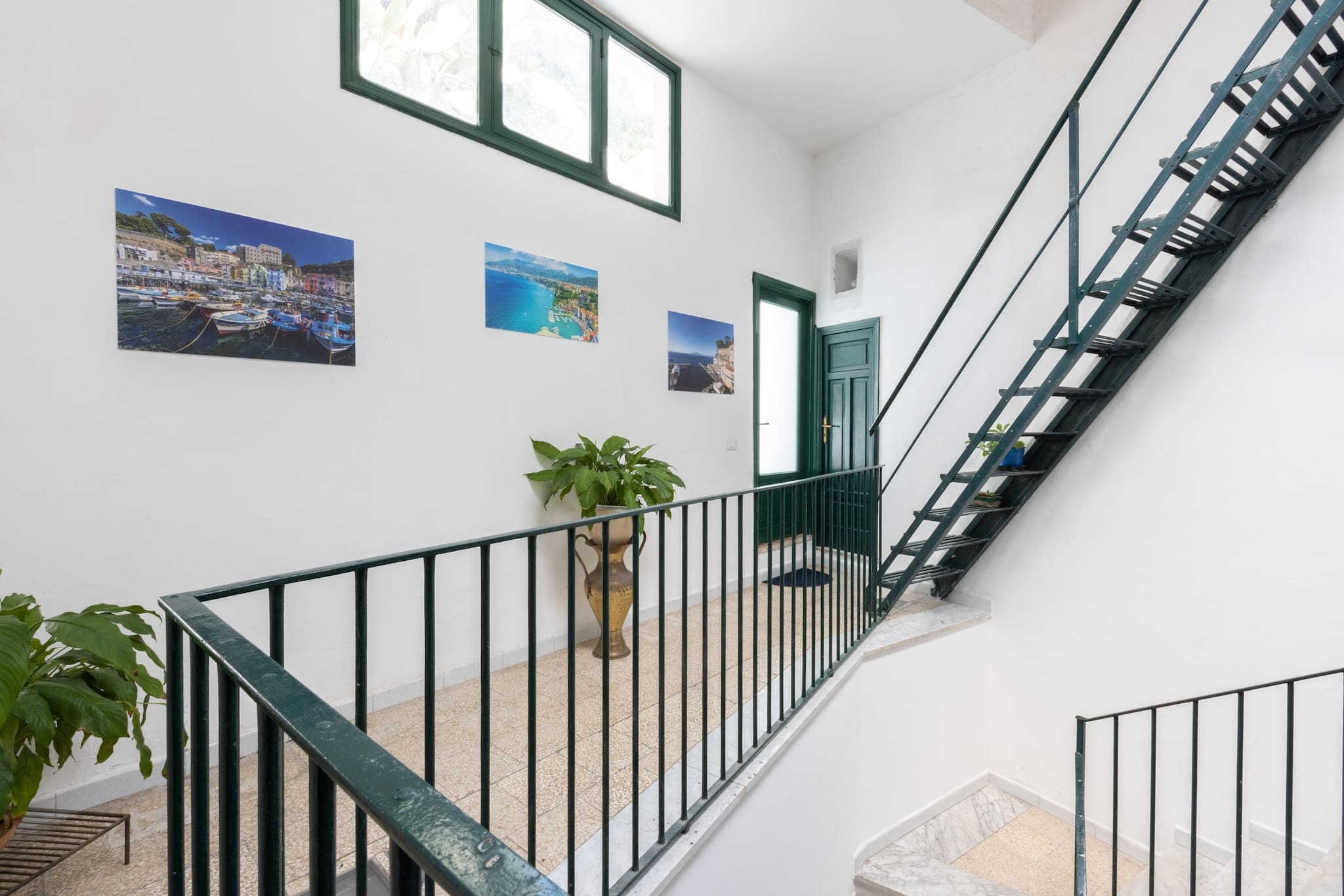 Casa Limoncello Sorrento Sorrento 4: Charming 1-Bedroom Apartment with Sea Views and Beachfront Location, Sorrento