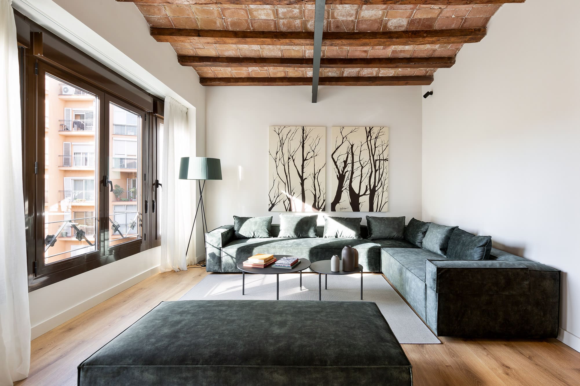 Casa Llibertat Gràcia: Charming 2-Bedroom Apartment Rental with Sea Views in Gràcia Barcelona