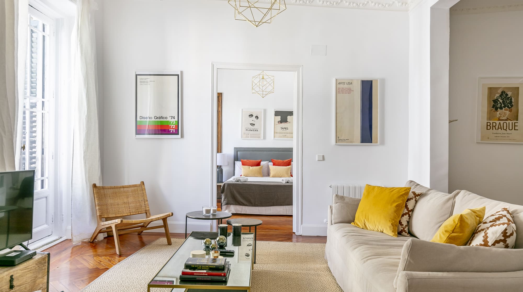 Casa Lope Letras Las Letras 2: Spacious 4-Bedroom Apartment Rental with Air-Con in Las Letras, Madrid