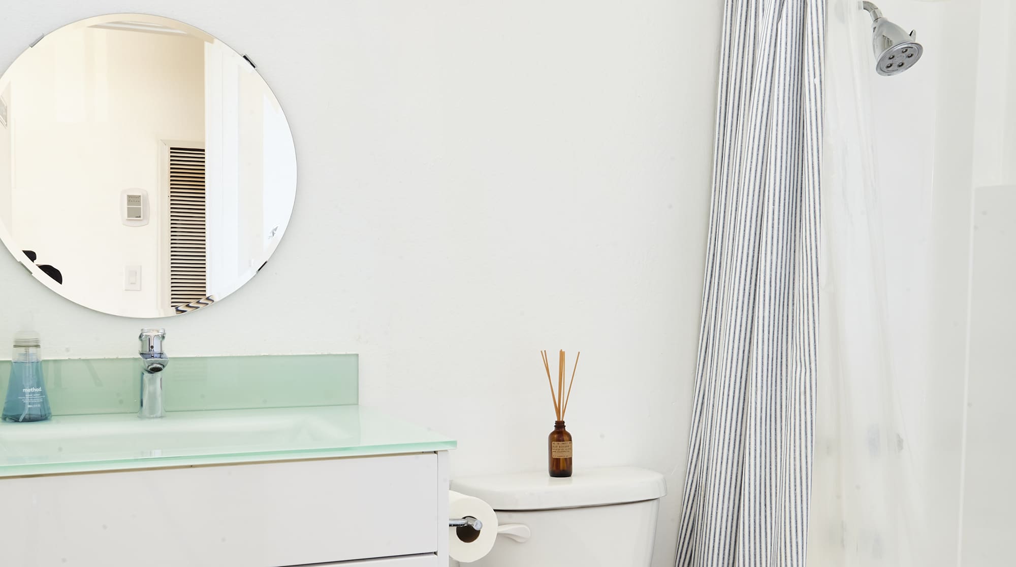 Casa Lotus Chinatown: Charming 3-Bedroom Cottage Rental with Air-Con in Chinatown Los Angeles