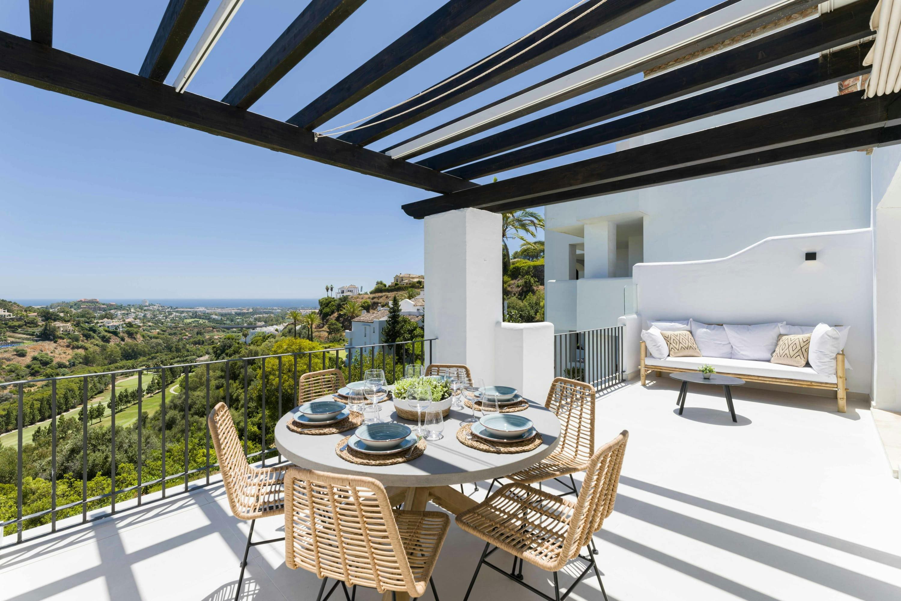 Casa Madroño San Pedro: Stylish 3-Bedroom Apartment with Sea Views and Pool, San Pedro de Alcántara